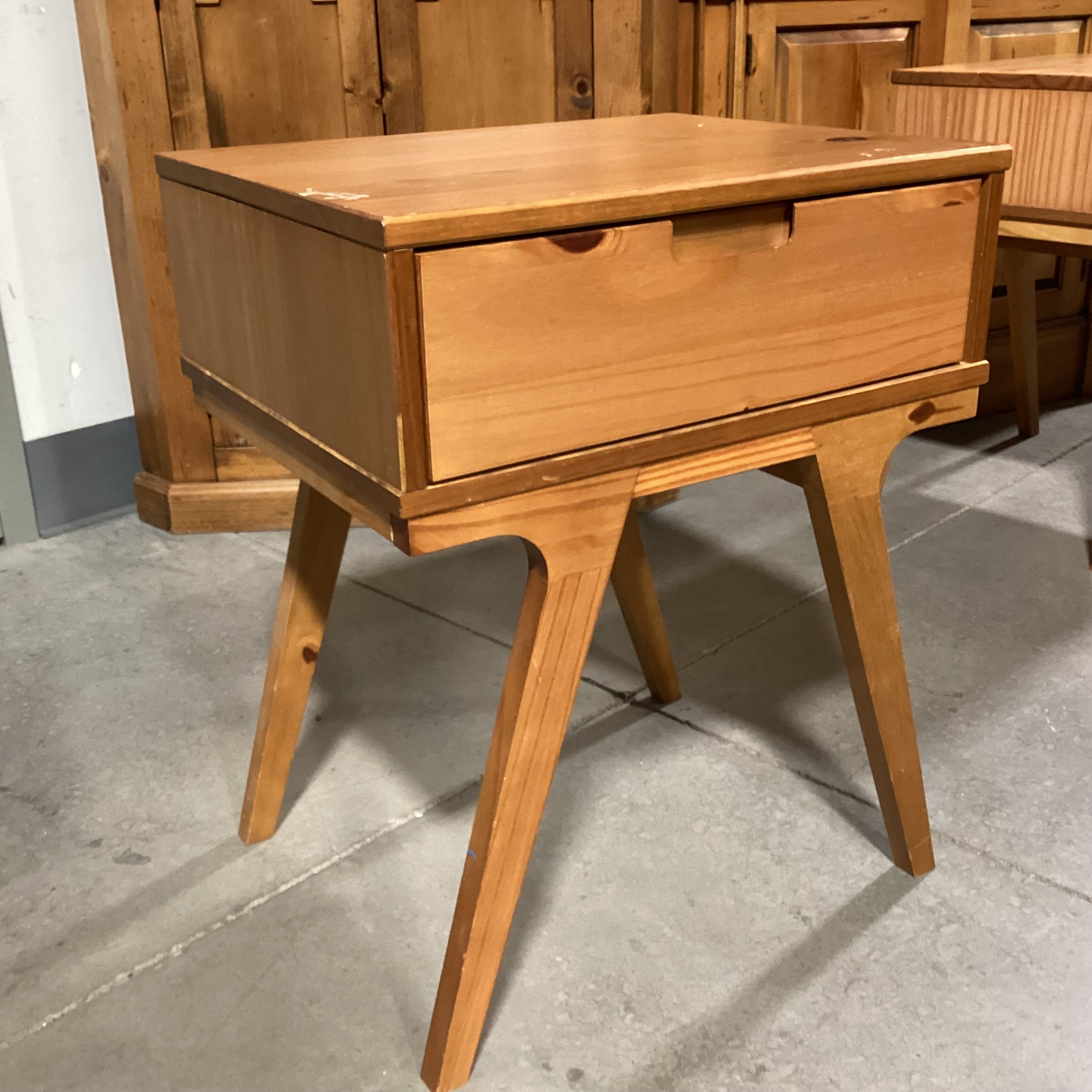 Mid Century Style Pine 1 Drawer End Table 20"x 16"x 25"