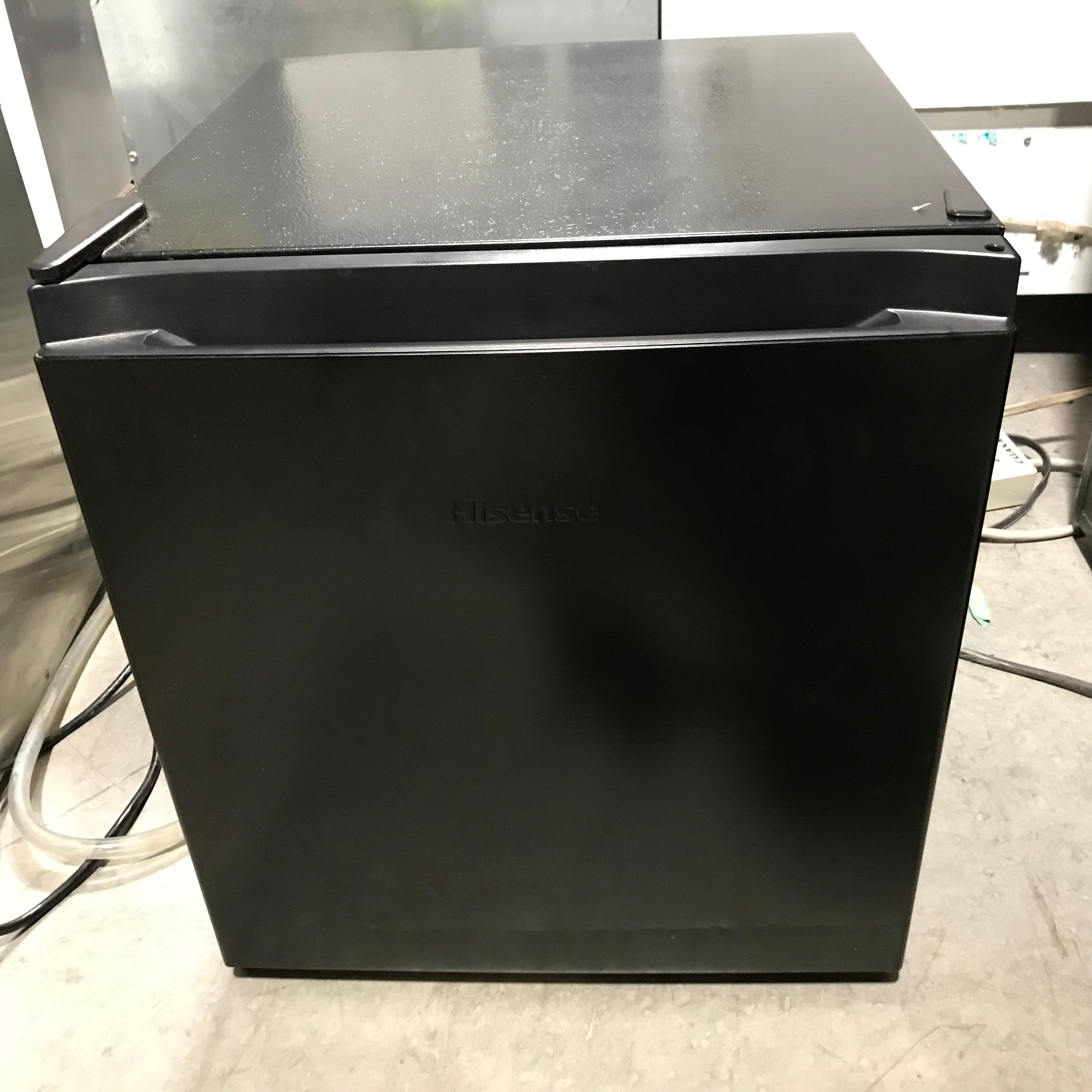 Hisense Black Mini Refrigerator 17.5"x 17.5"x 19.5"