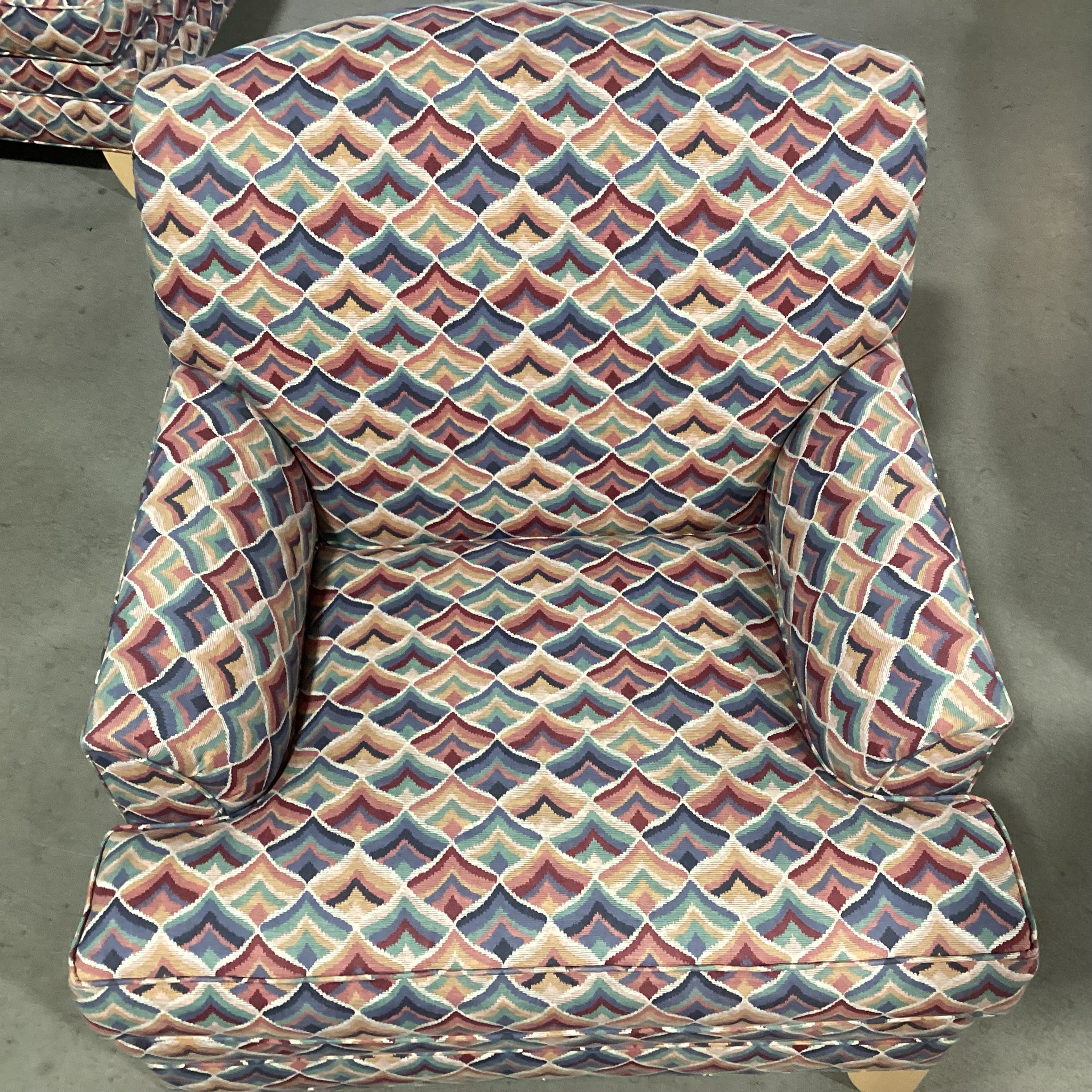 Ethan Allen Blue Red Pink Green Fan Design Chair 34"x 32"x 35"