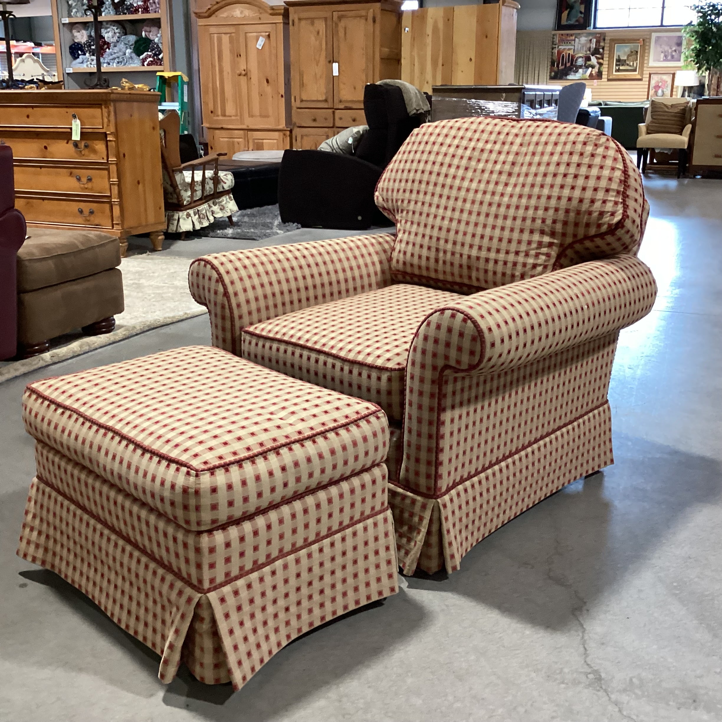 Slifer Designs Red & Tan Raised Checker with Ottoman Chair 38"x 36"x 28"