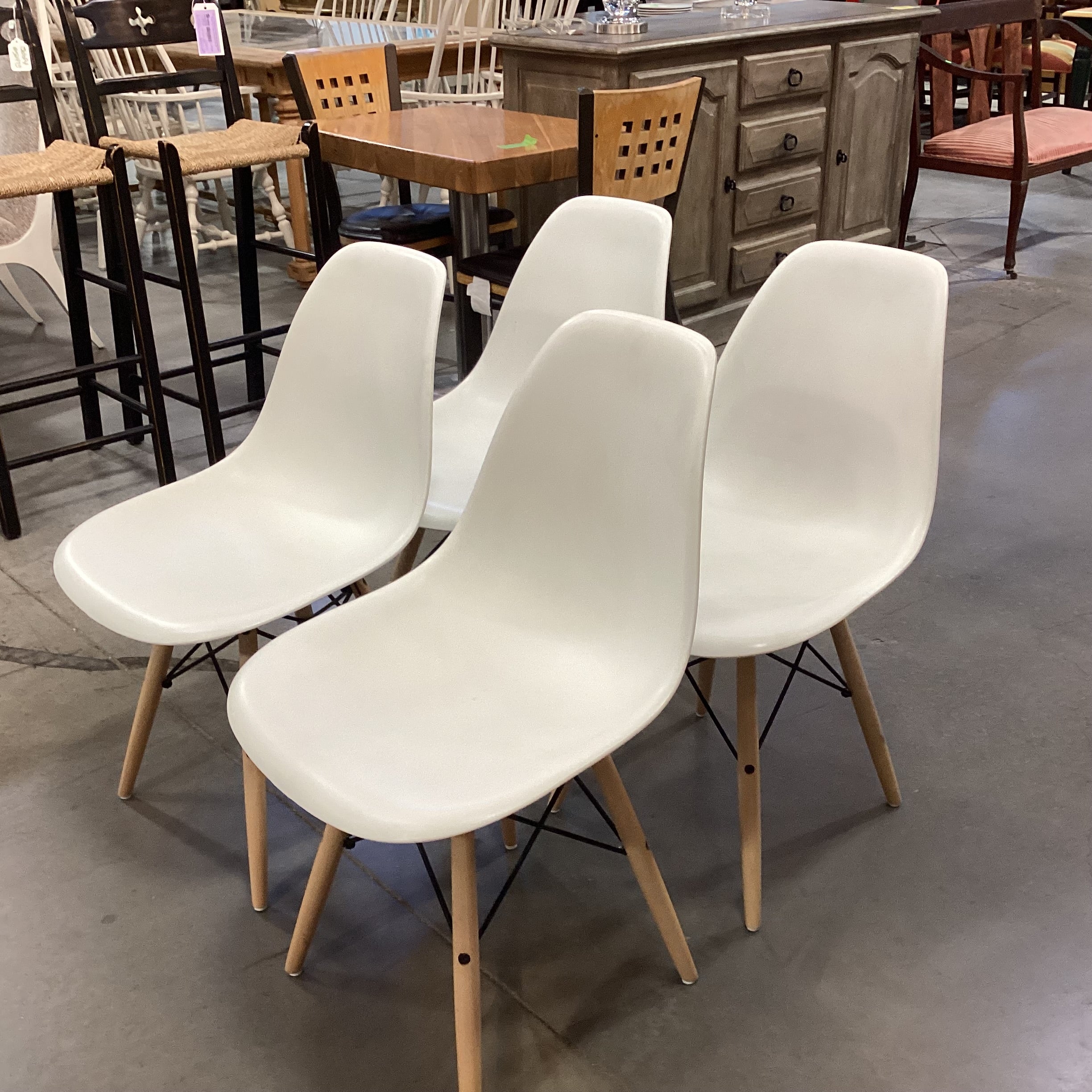 SET of 4 White Sculpted Seat & Wood Dining Chairs 18"x 21"x 32"