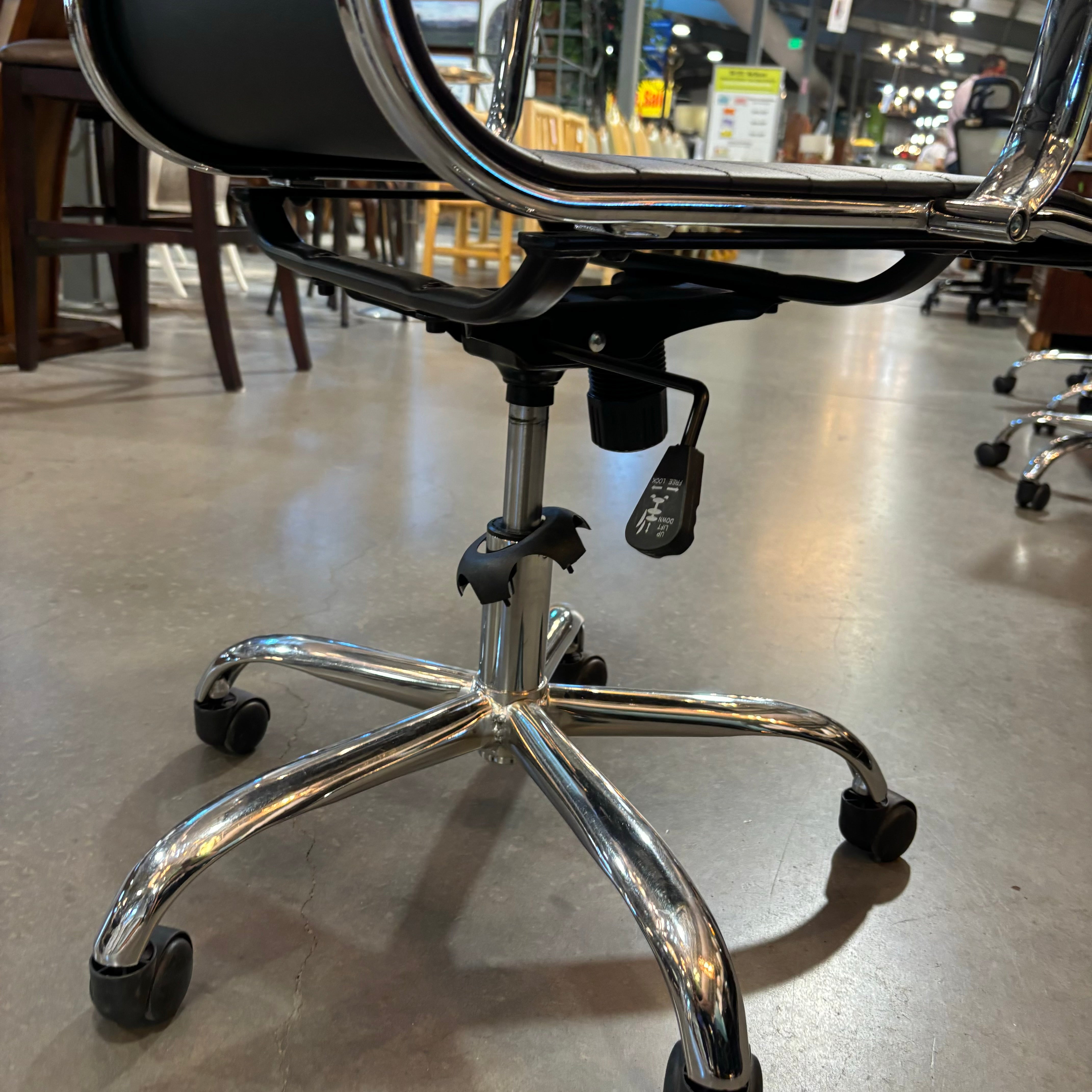Black Faux Leather & Chrome Adjustable Height Swivel Office Chair 25"x 26"x 43" to 46"