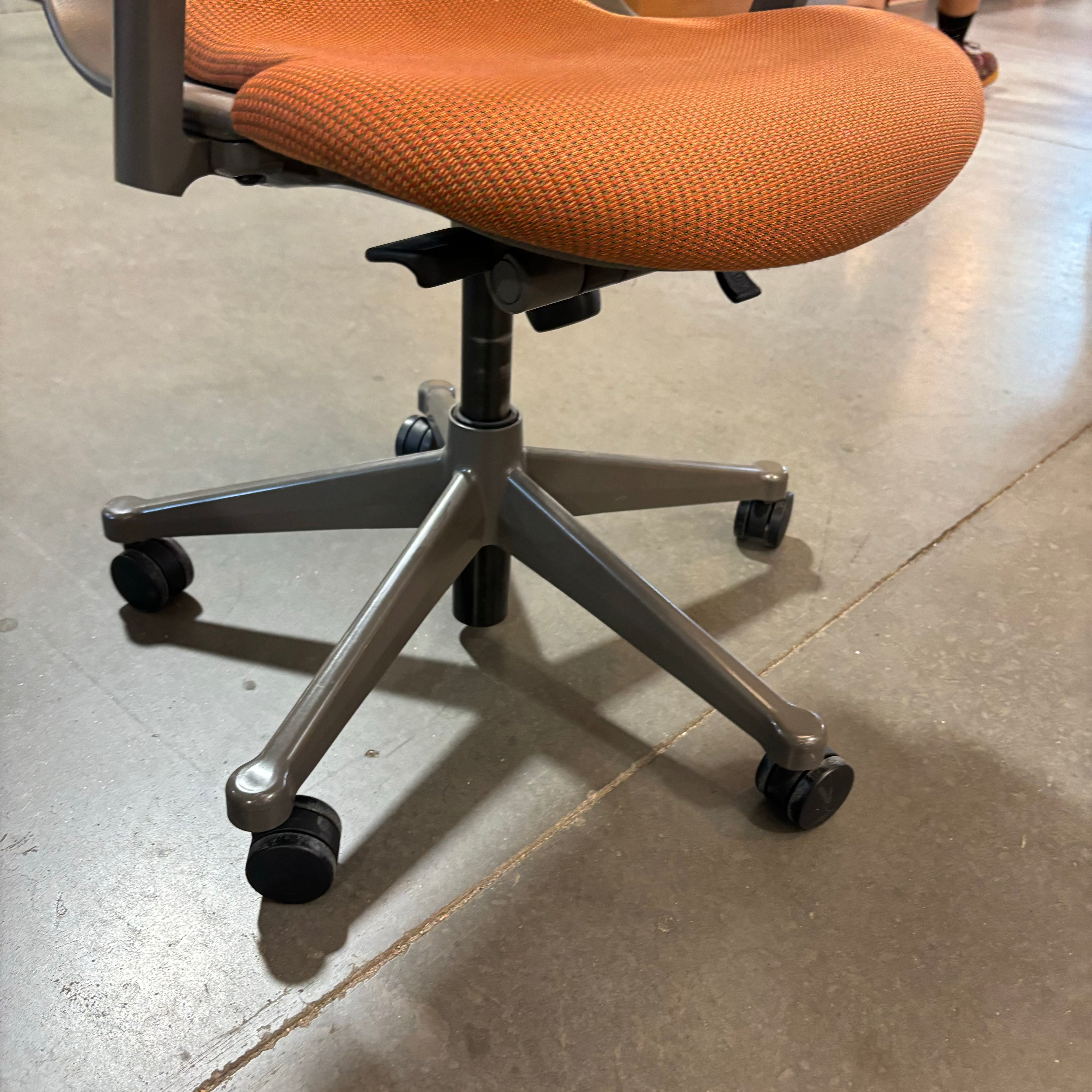 Herman Miller Equa Vintage Orange & Green Multi Woven with Steel Base Office Chair 26"x 24"x 40"