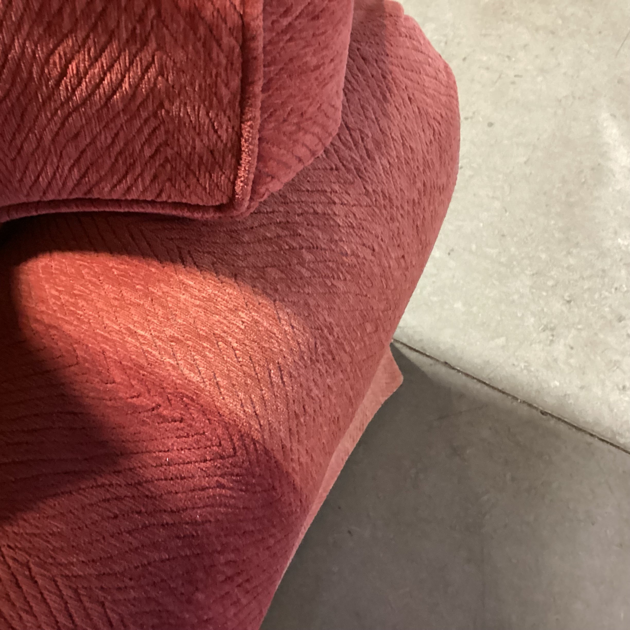 Henredon Custom Folio Collection Red Woven Chenille Sofa 91"x 40"x 29"