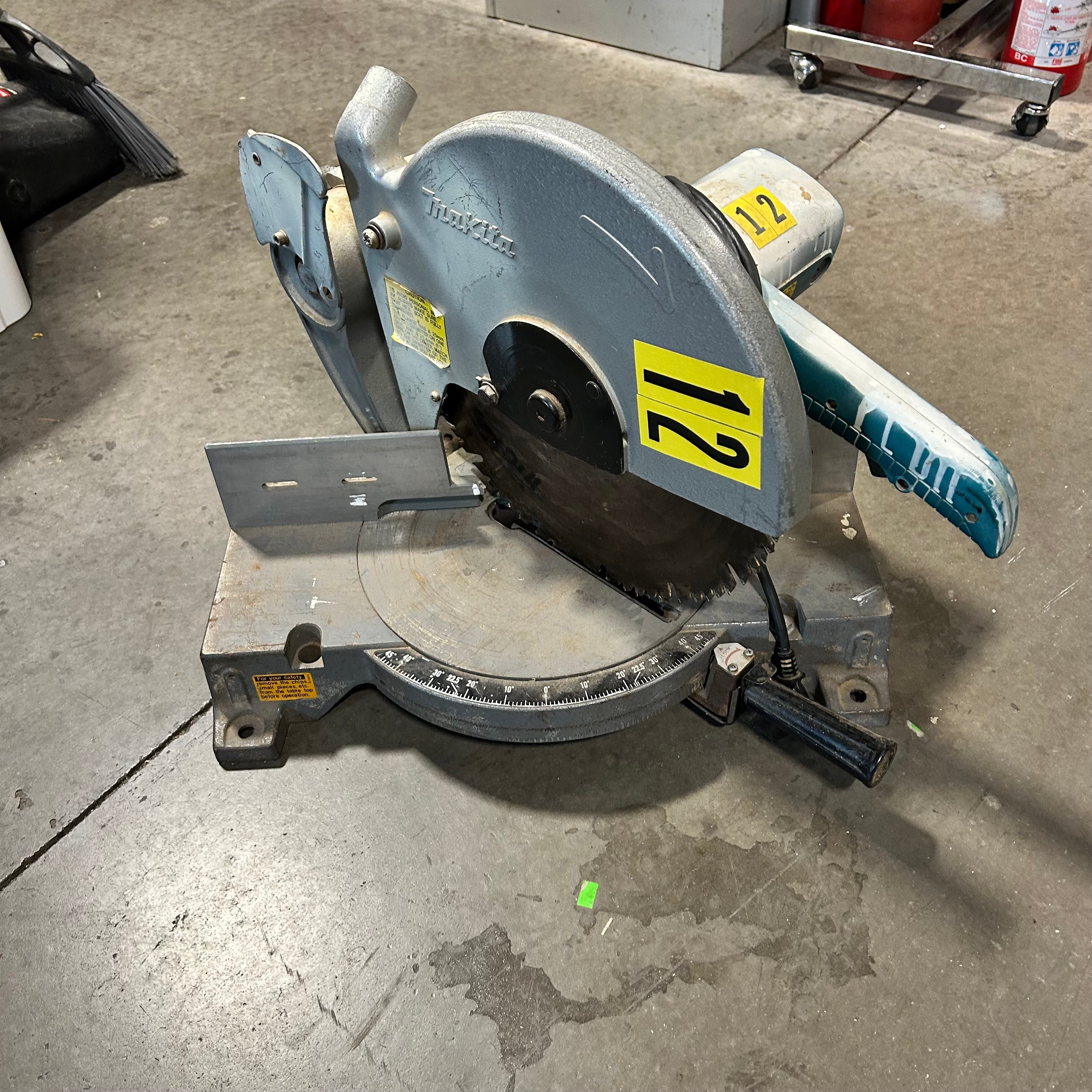 Makita 12 " Miter Saw