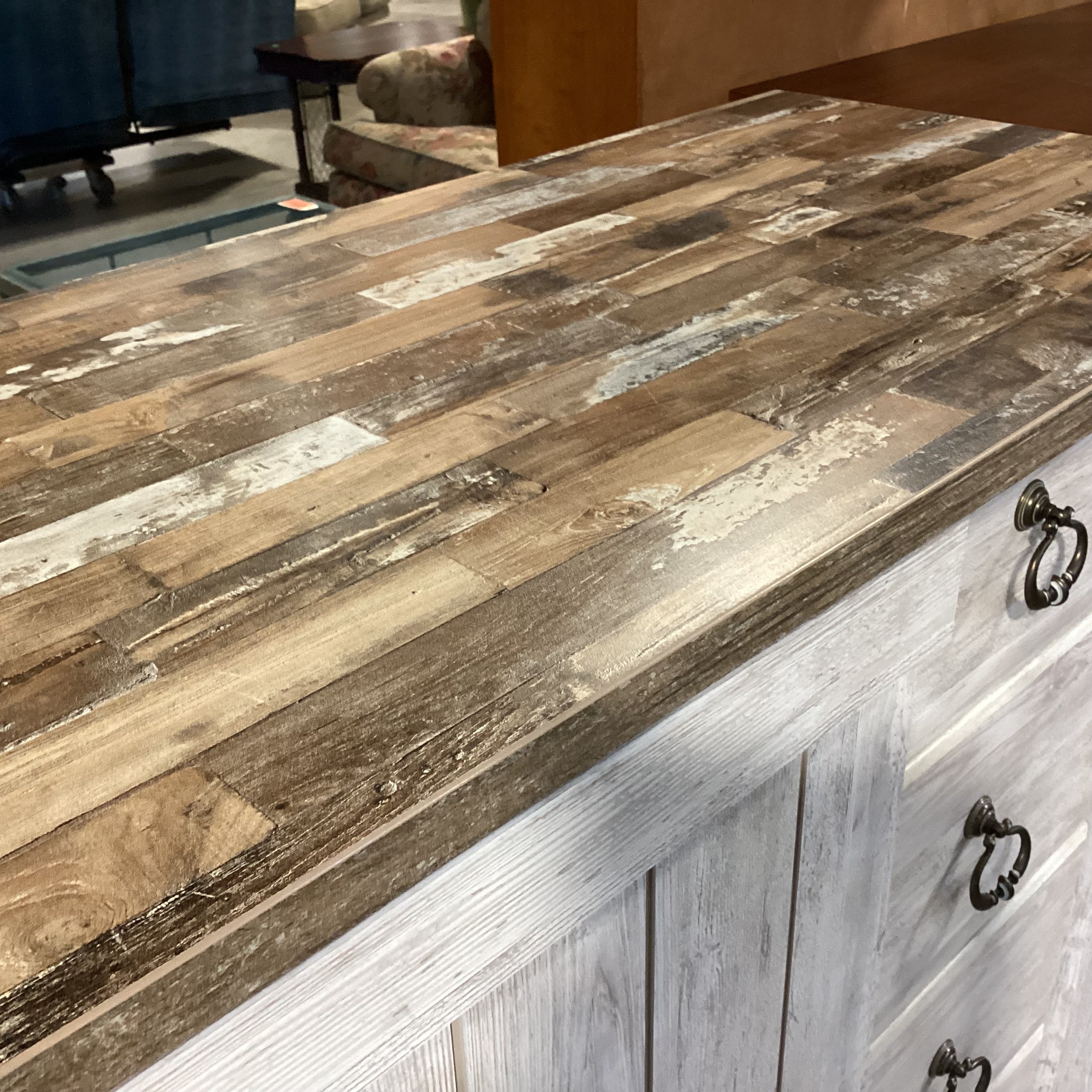 Ashley Furniture Willowton Washed White & Multi Wood Style Laminate 4 Drawer Sliding Door with Shelves Chest Dresser 39.5"x 19.5"x 46.5"