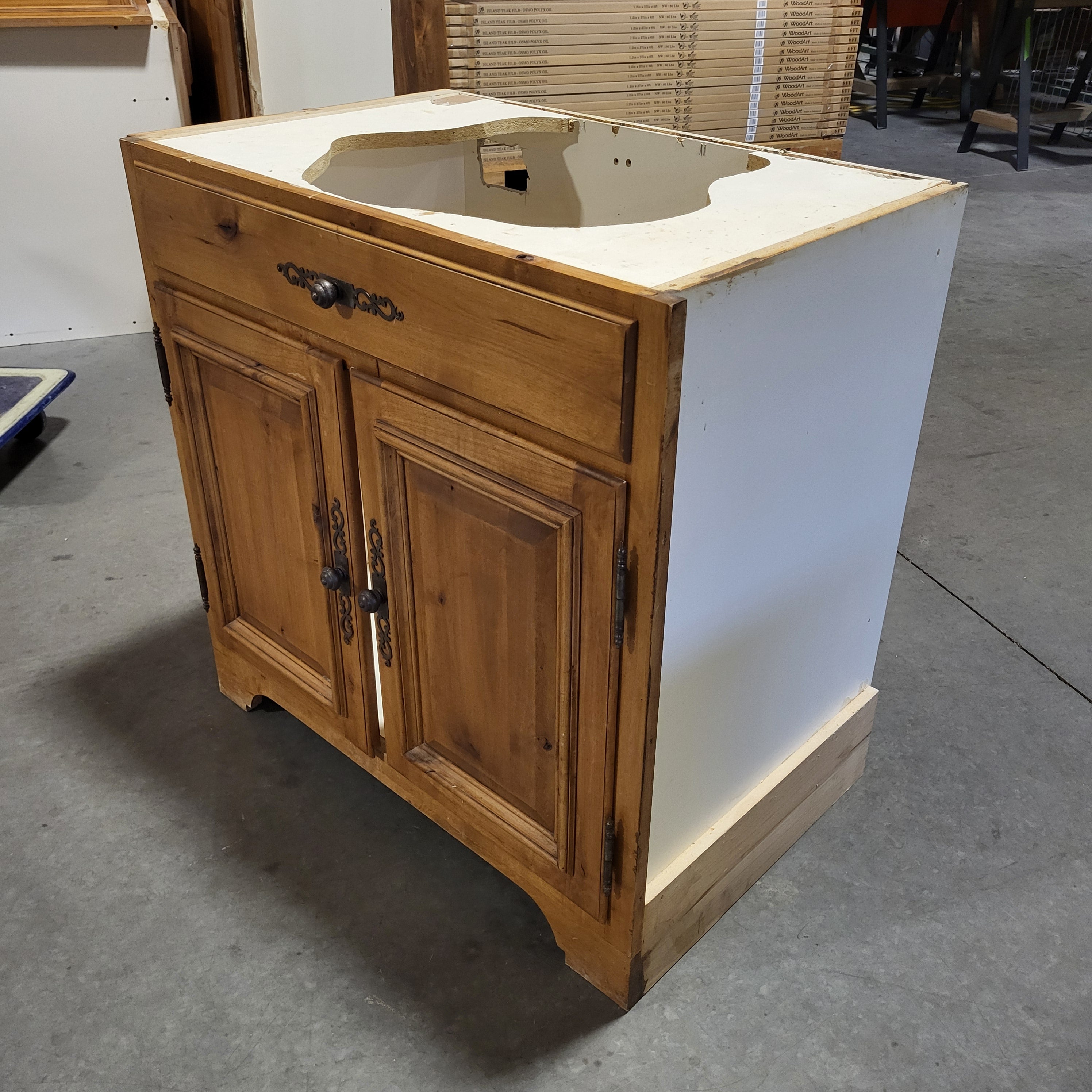 32.5"x 21.5"x 32.5" Natural Wood Oak 1 Drawer 2 Door Vanity