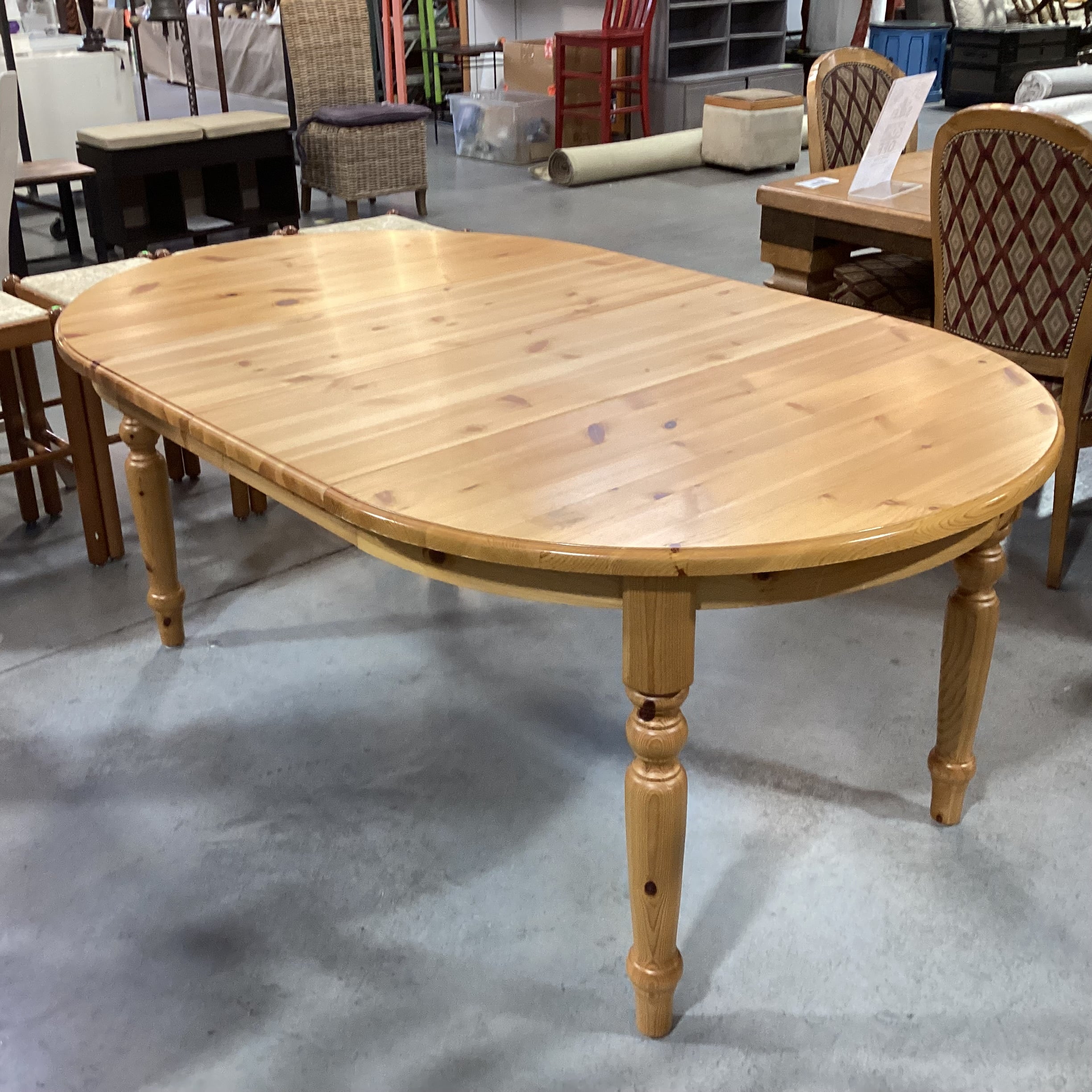 Natural Pine Round to Oval with 2 Leaves Dining Table 45" to 72.5"x 30"