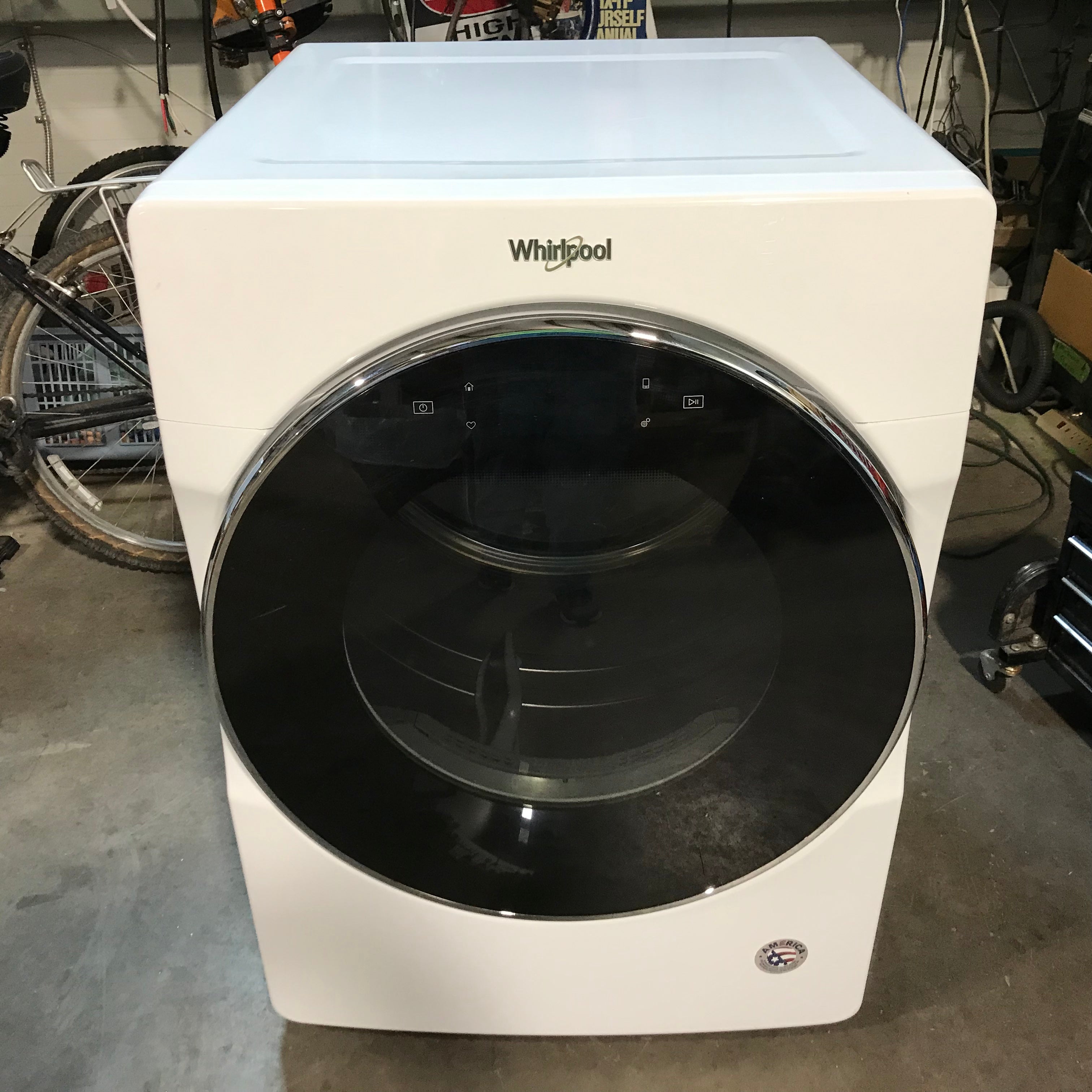 Whirlpool White Front Load Gas Dryer 27"x 29"x 39"