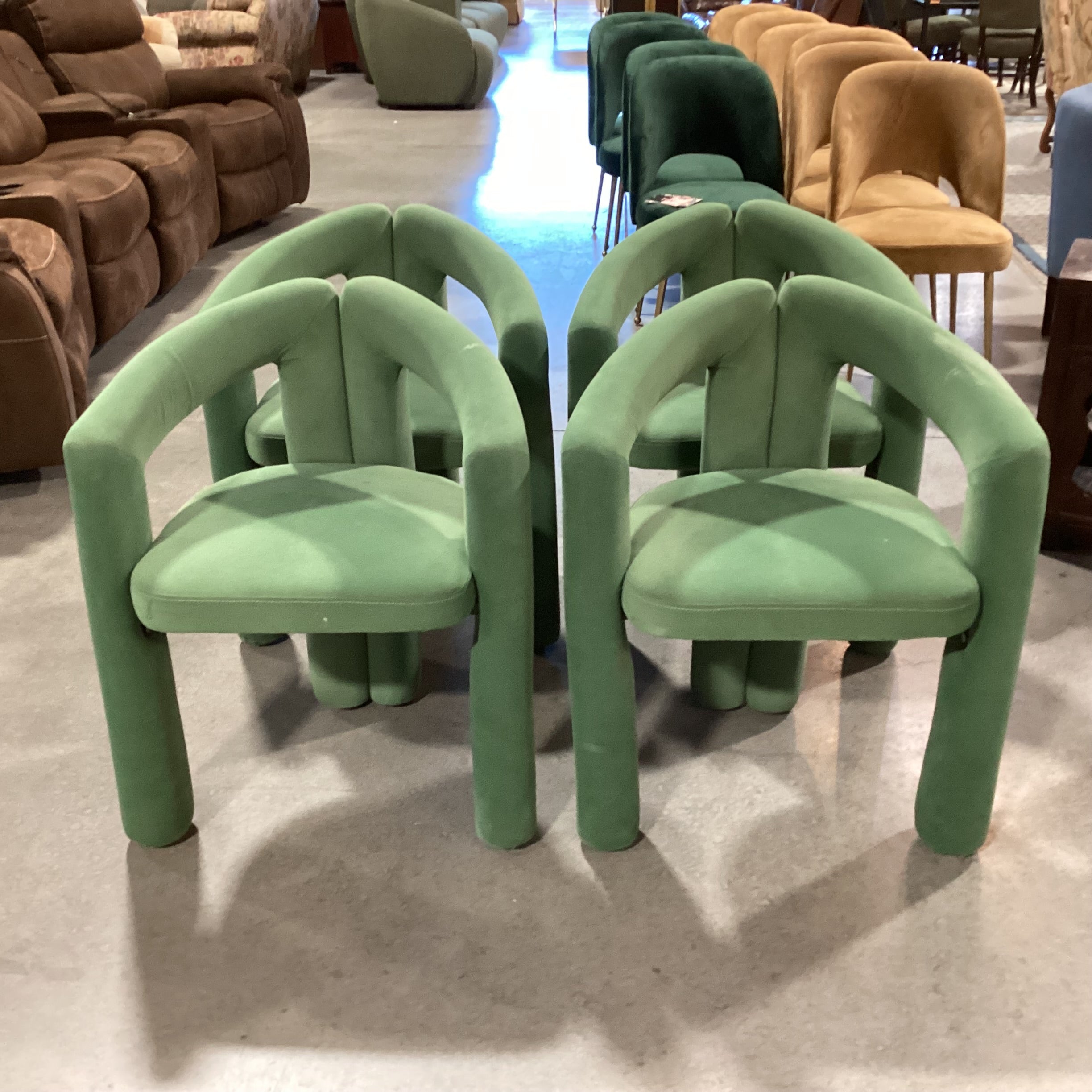 SET of 4 Mid Century Style Green Velvet Dining Chairs 24"x 20"x 29"