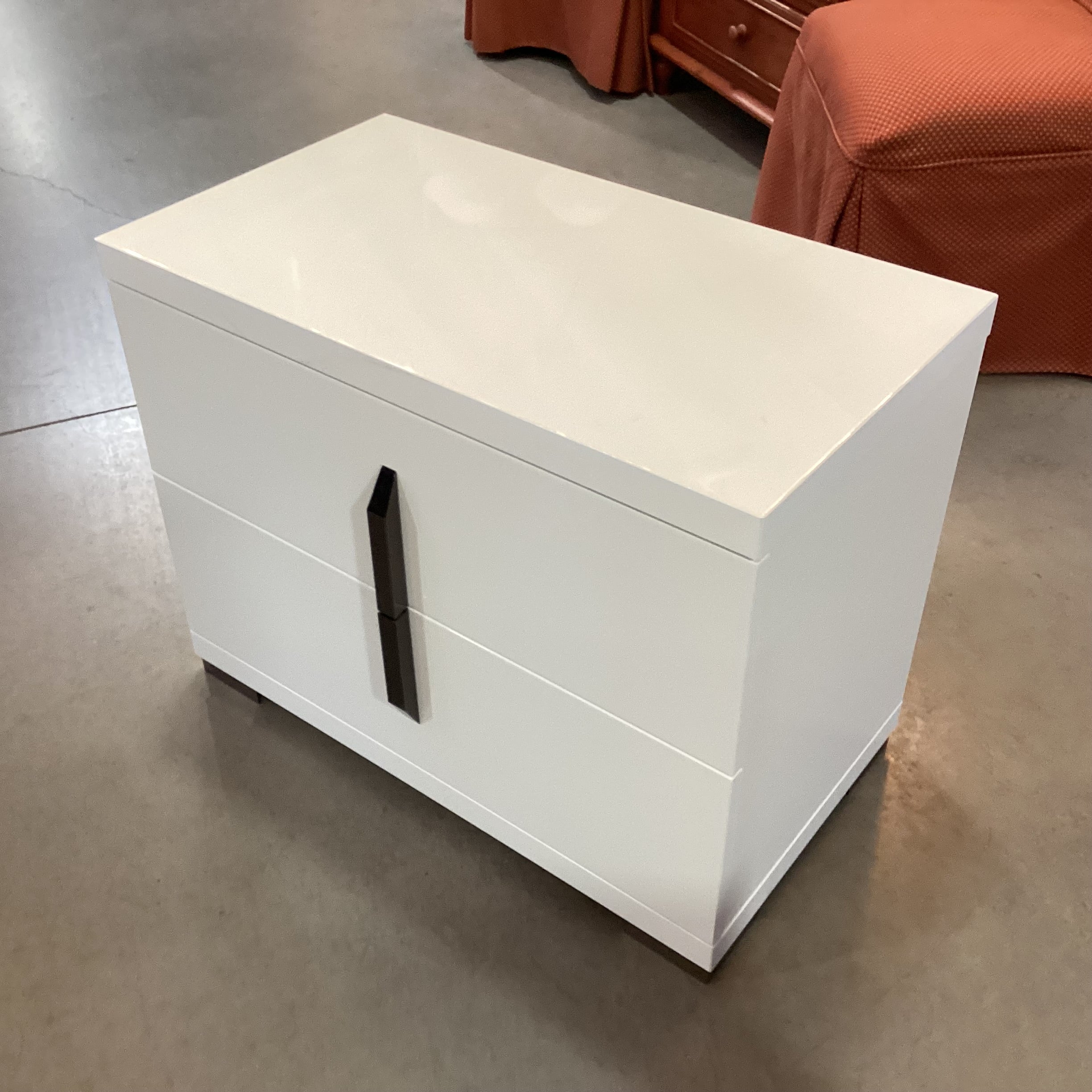 Alf DaFre Made in Italy Modern White Lacquer & Chrome 2 Drawer Nightstand 30"x 17"x 24"