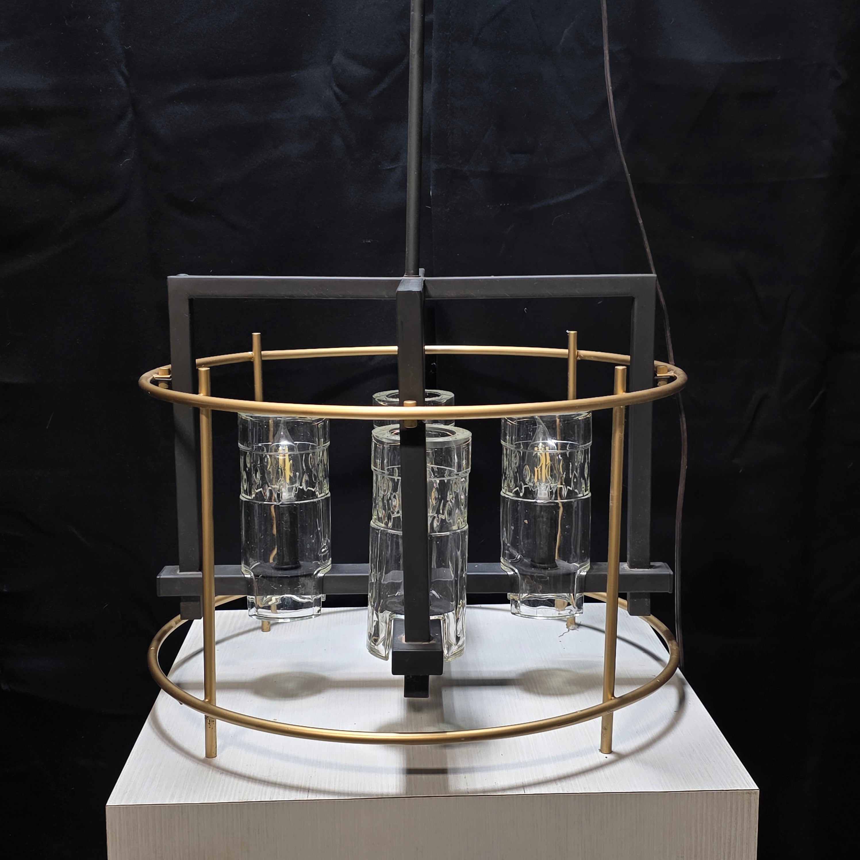Artcraft Lighting 4 Light Chandelier 19.5"Dx52.75"