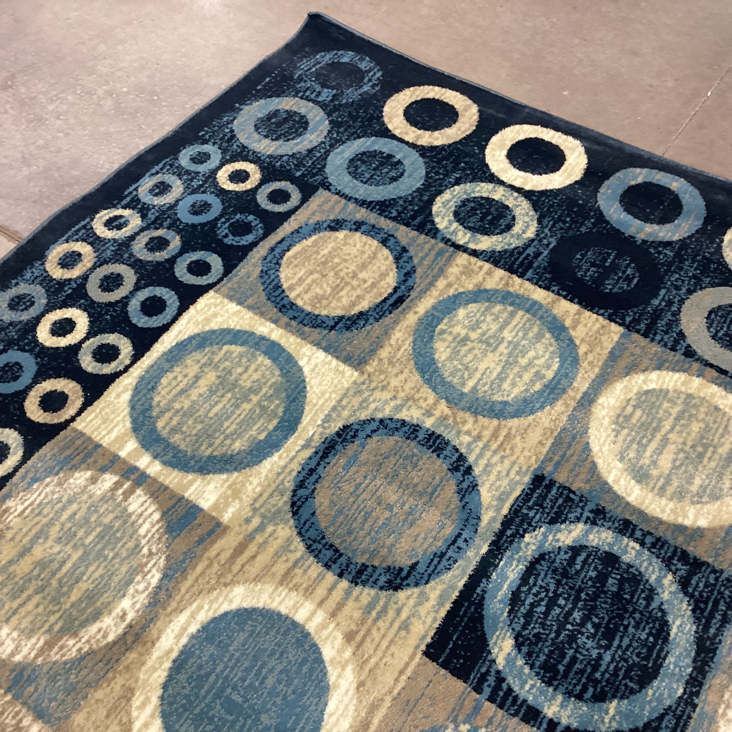 DahDoul Riverside Blue Beige Circle Design Poly Rug 8'x 10'