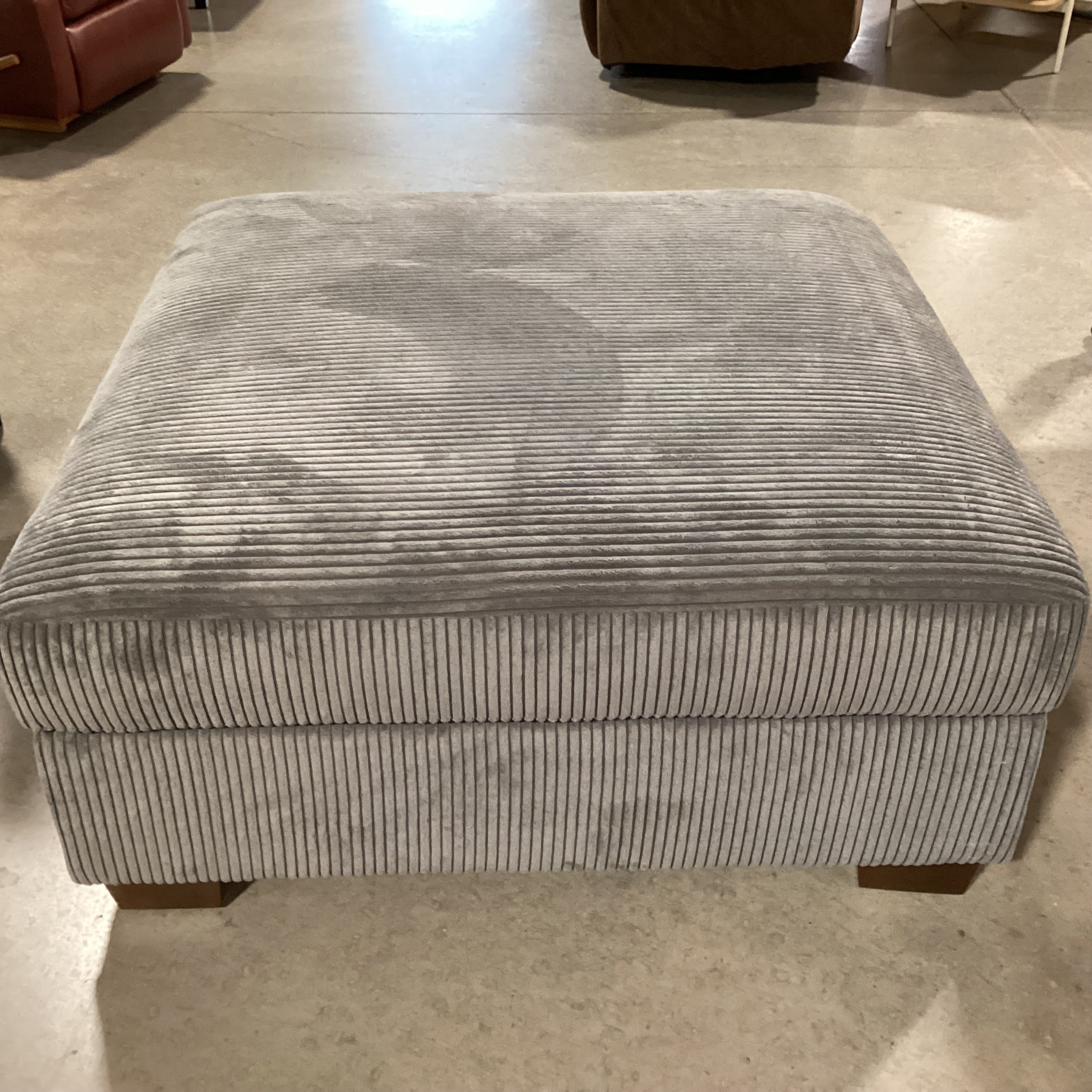 Thomasville Grey Wide Ribbed Chenille Ottoman 39"x 39"x 18.5"