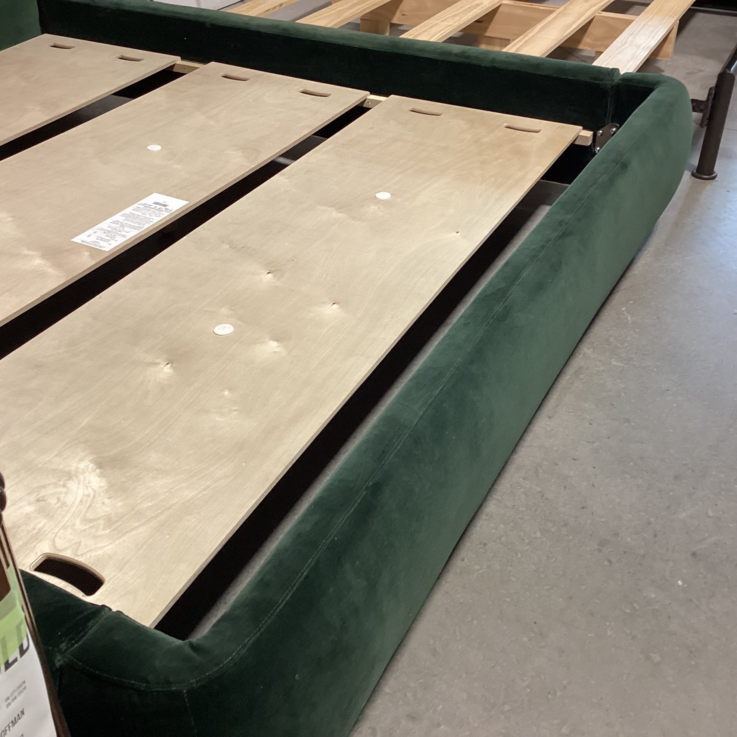 Camden Collection King Emerald Velvet Bed Set 86"x 98"x 45"