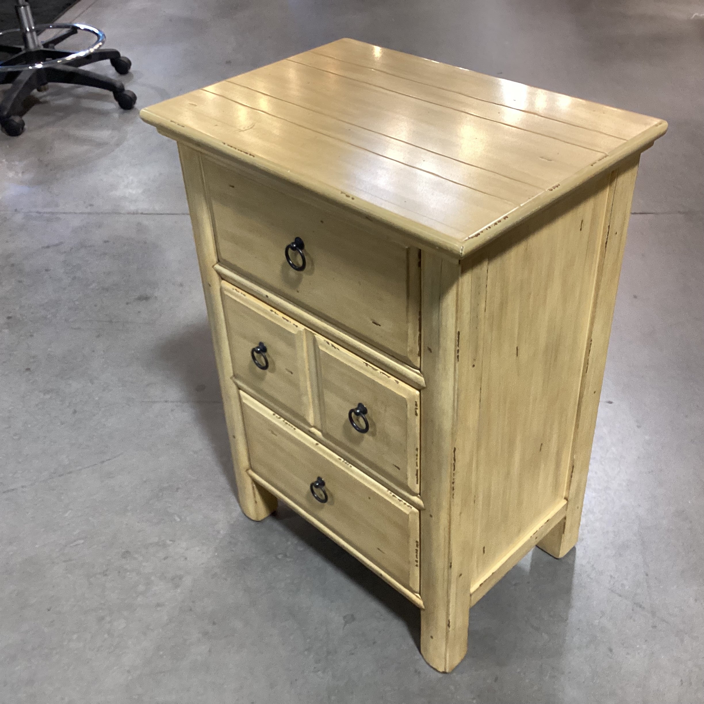 Wheat Distressed Finish Wood 3 Drawer Chest Nightstand 20"x 14"x 28"