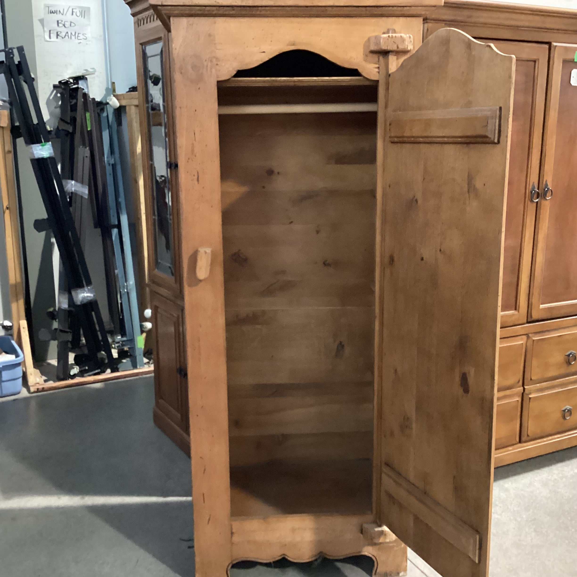 Antique Solid Carved Natural Wood 1 Door Wardrobe Armoire 31.5"x 21.5"x 71"