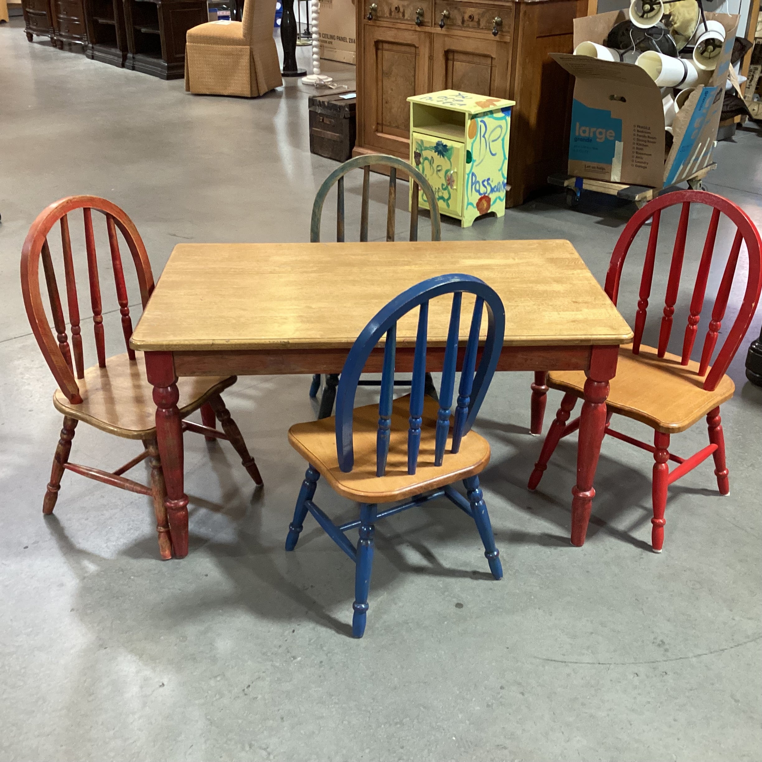 FAO Schwarz Red & Blue Wood Table with 4 Chairs Kids Dining Set 39.5"x 23.5"x 21.5"