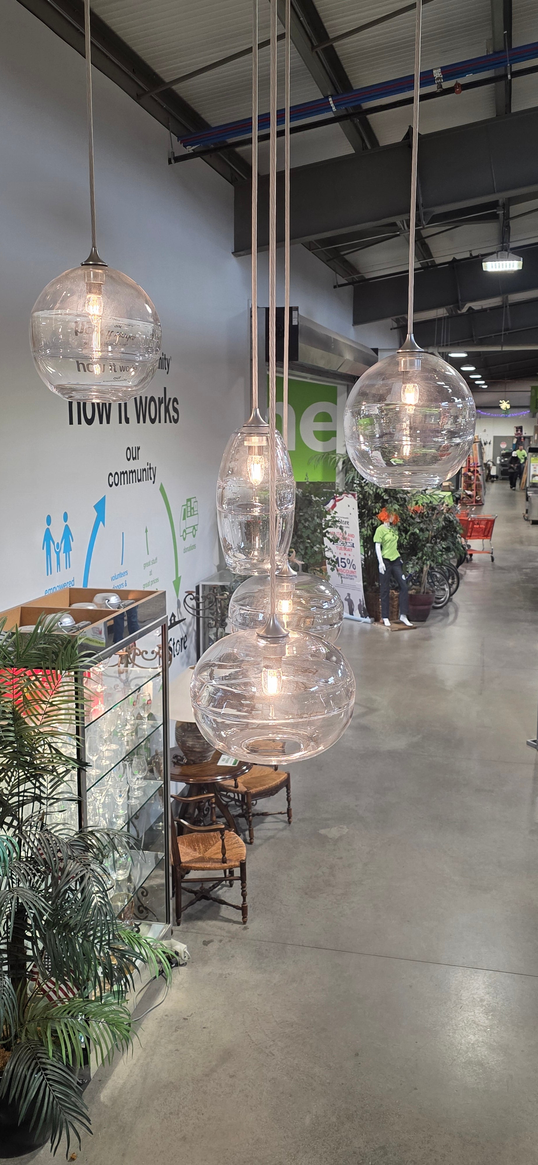 Distinct Bubble Globe Chandelier 5 Lights 30"x30"x62"