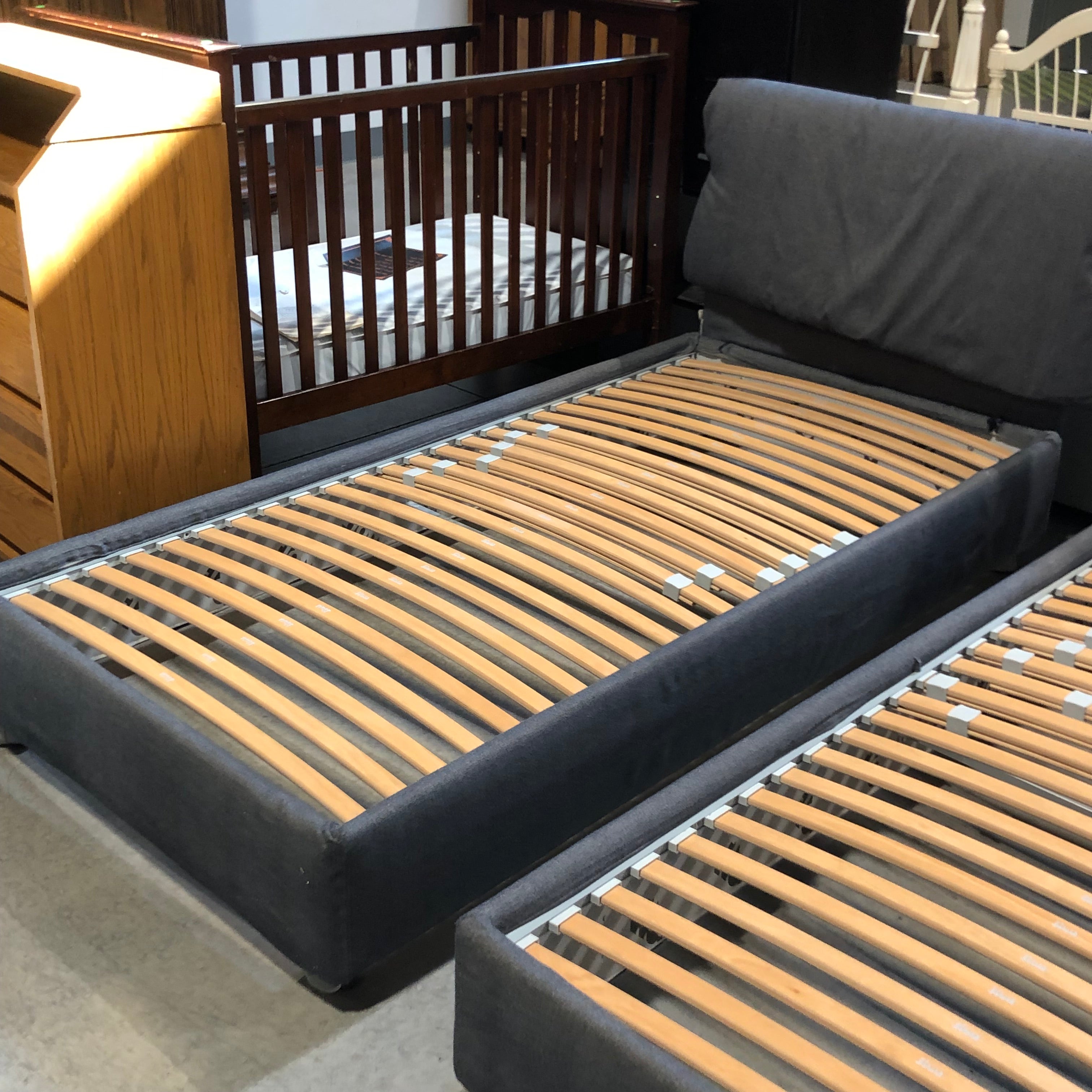 Twin Flou Platform Bed Set 42"x 83"x 33"