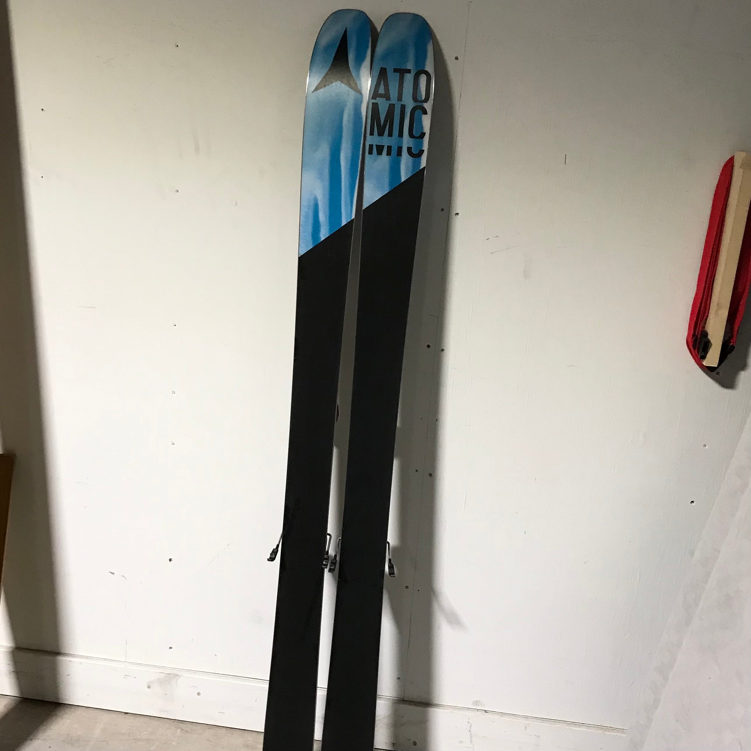 Atomic Automatic 102 Powder Rocker Skis