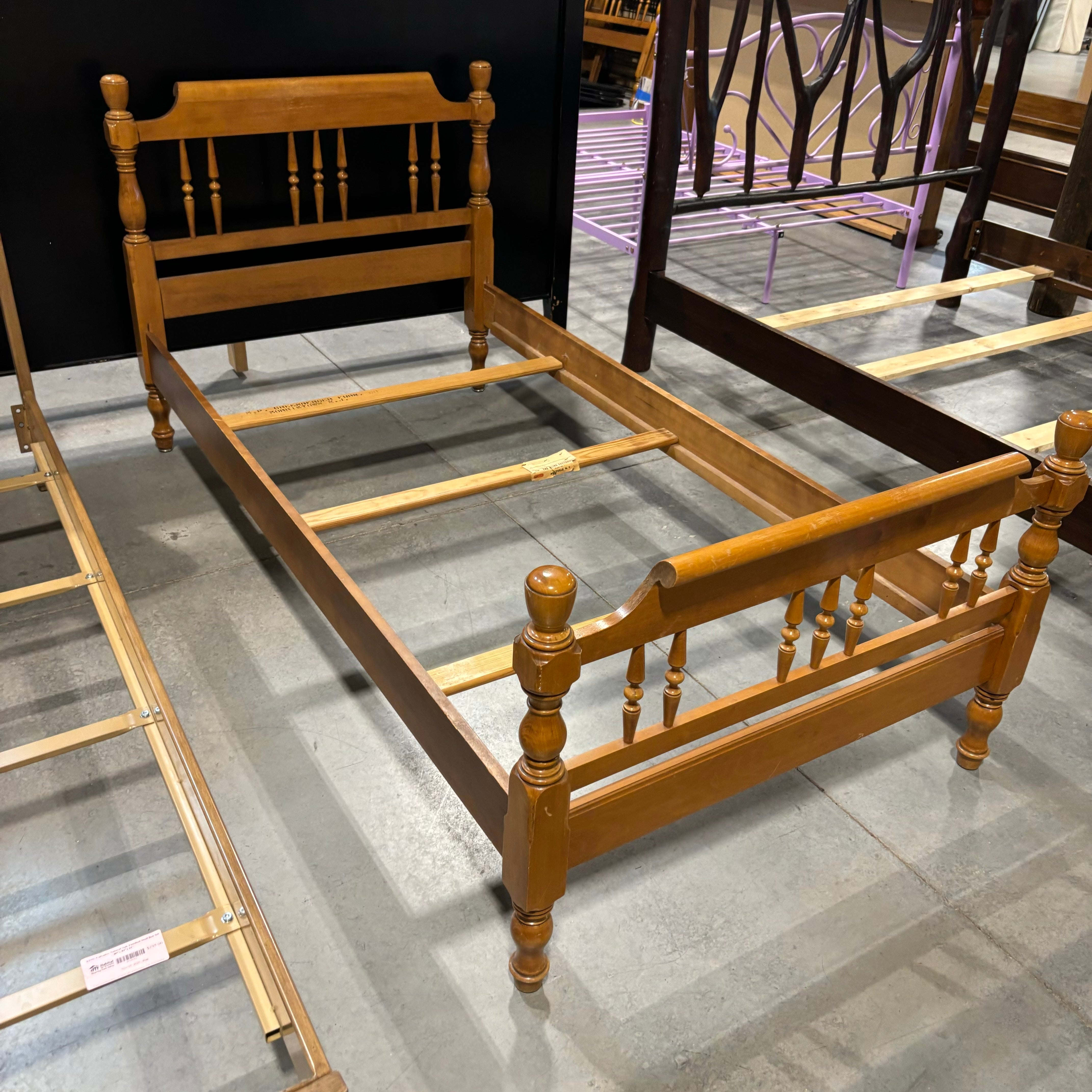 TWIN Carved Light Finish Wood Bed Set