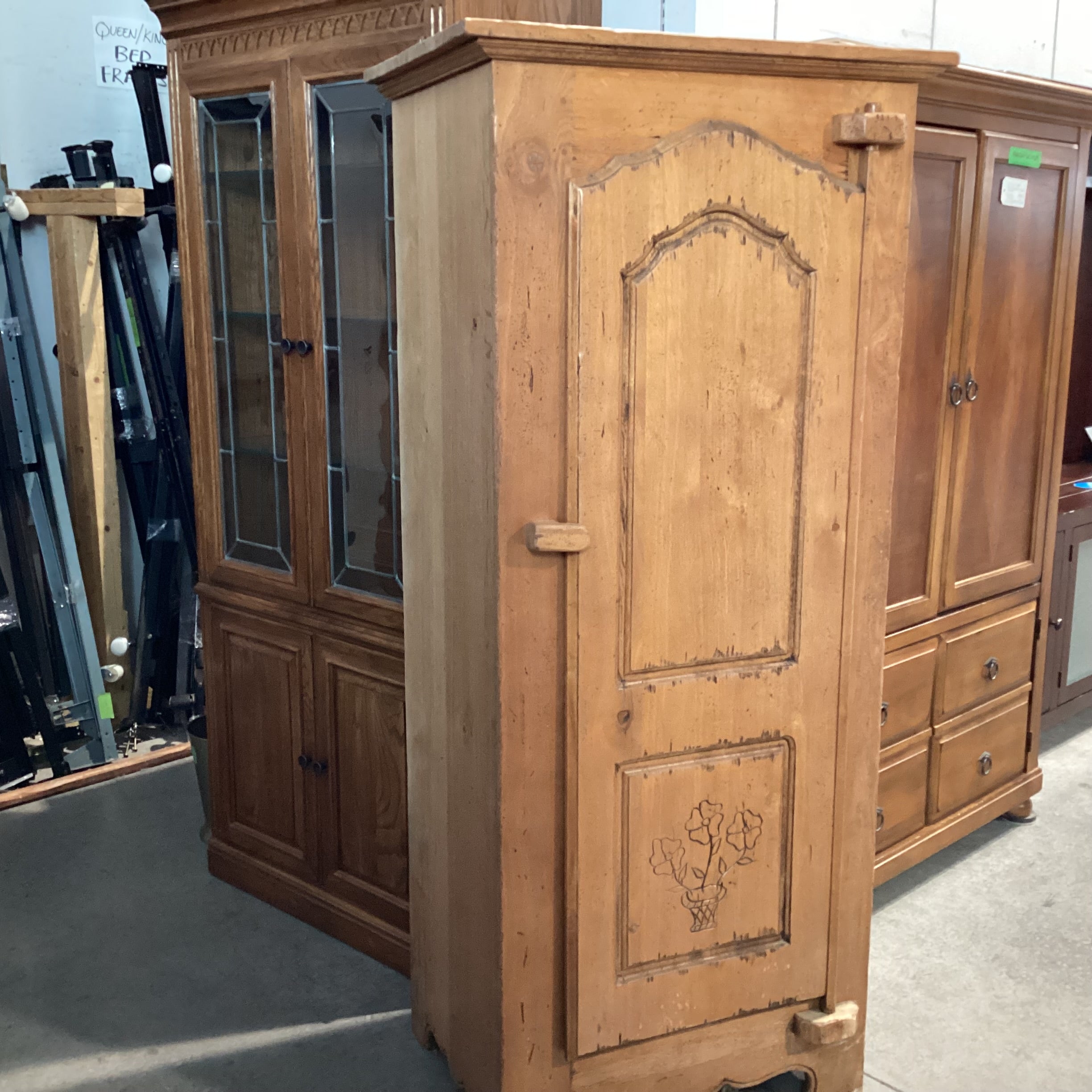 Antique Solid Carved Natural Wood 1 Door Wardrobe Armoire 31.5"x 21.5"x 71"