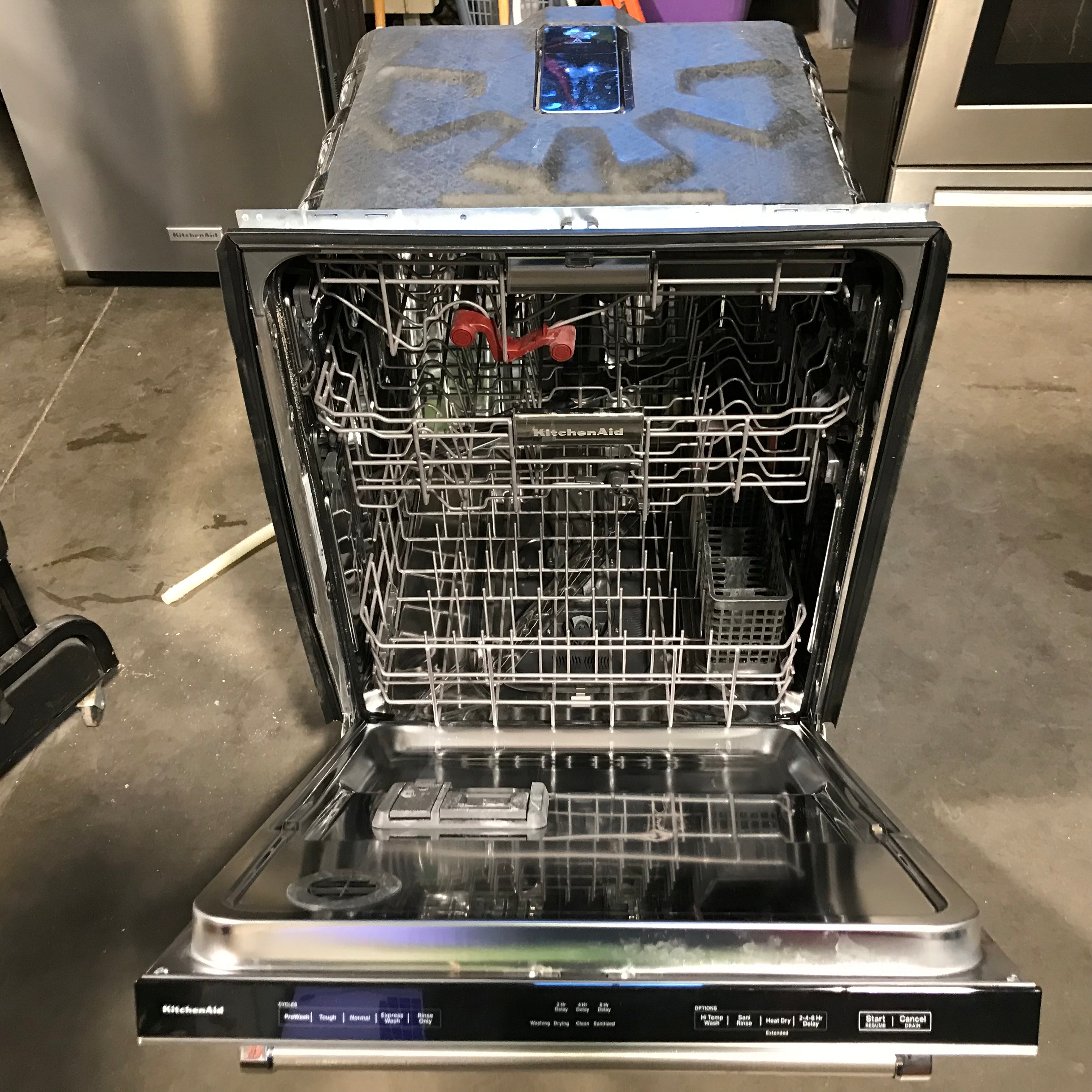 KitchenAid Stainless Steel Dishwasher 24"x 24"x 34"