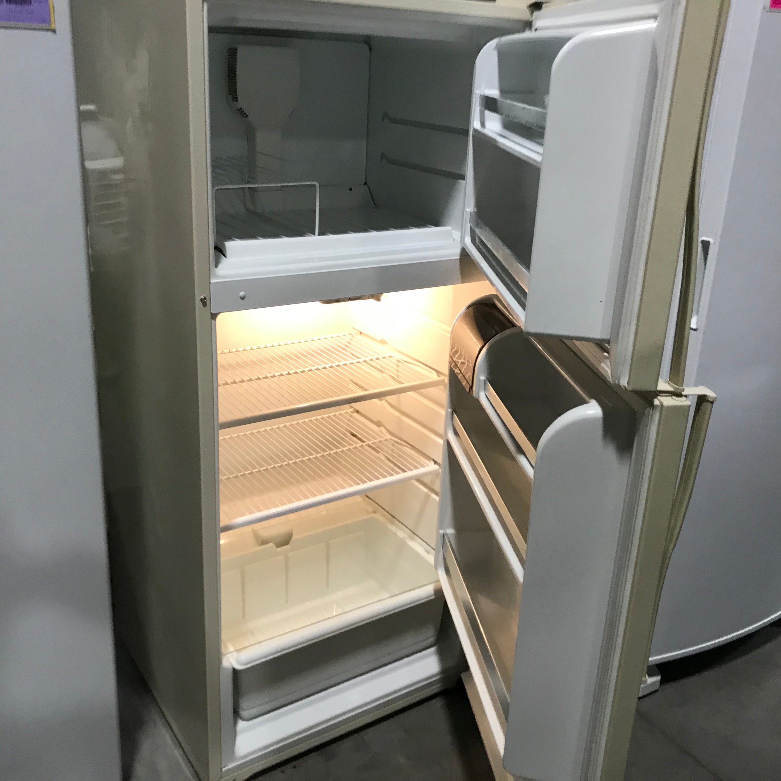 Whirlpool Cream Standard Refrigerator 28"x 28"x 63"