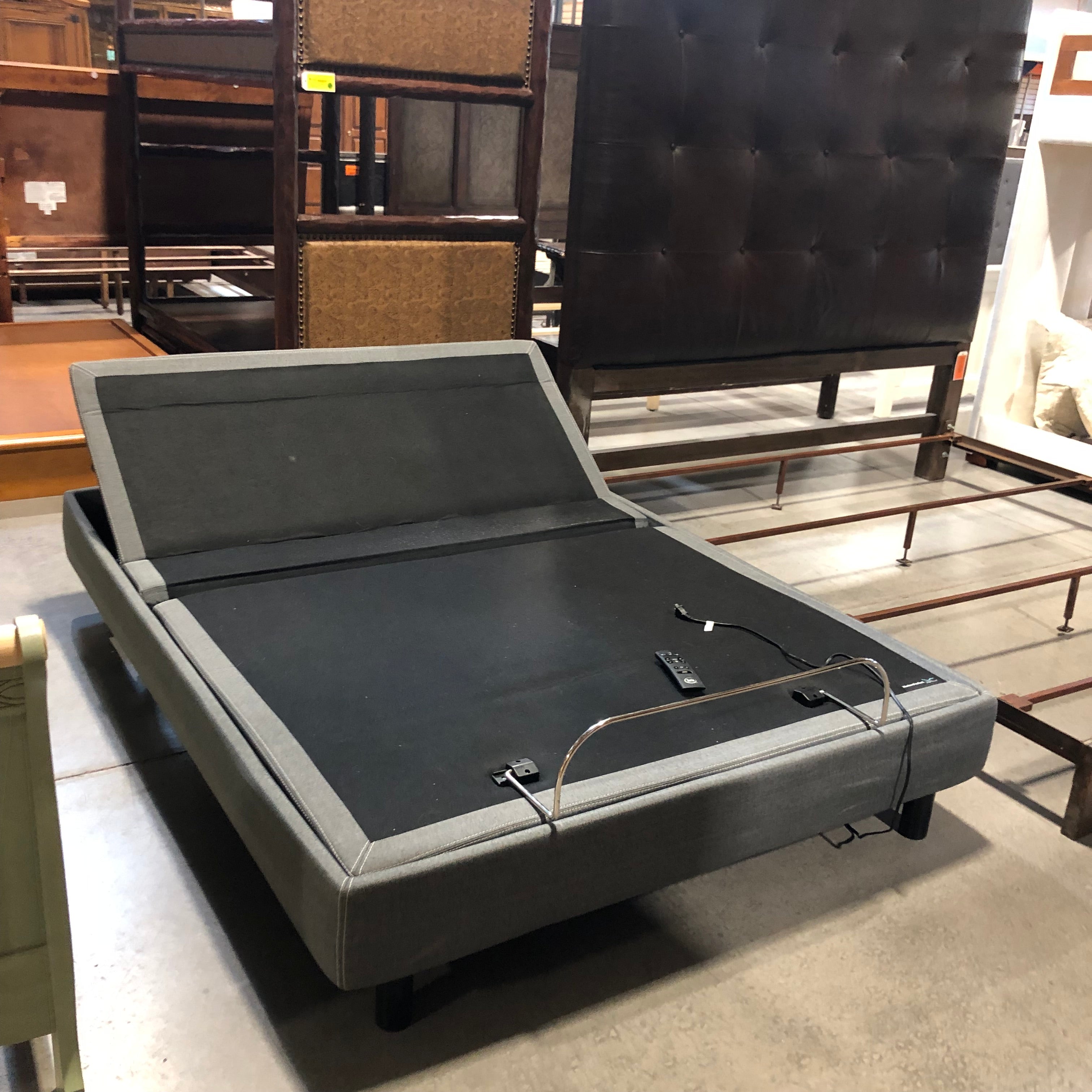 Queen Serta Motion Perfect Ergomotion Power Adjustable with Remote Bed Set 60"x 80"x 14"