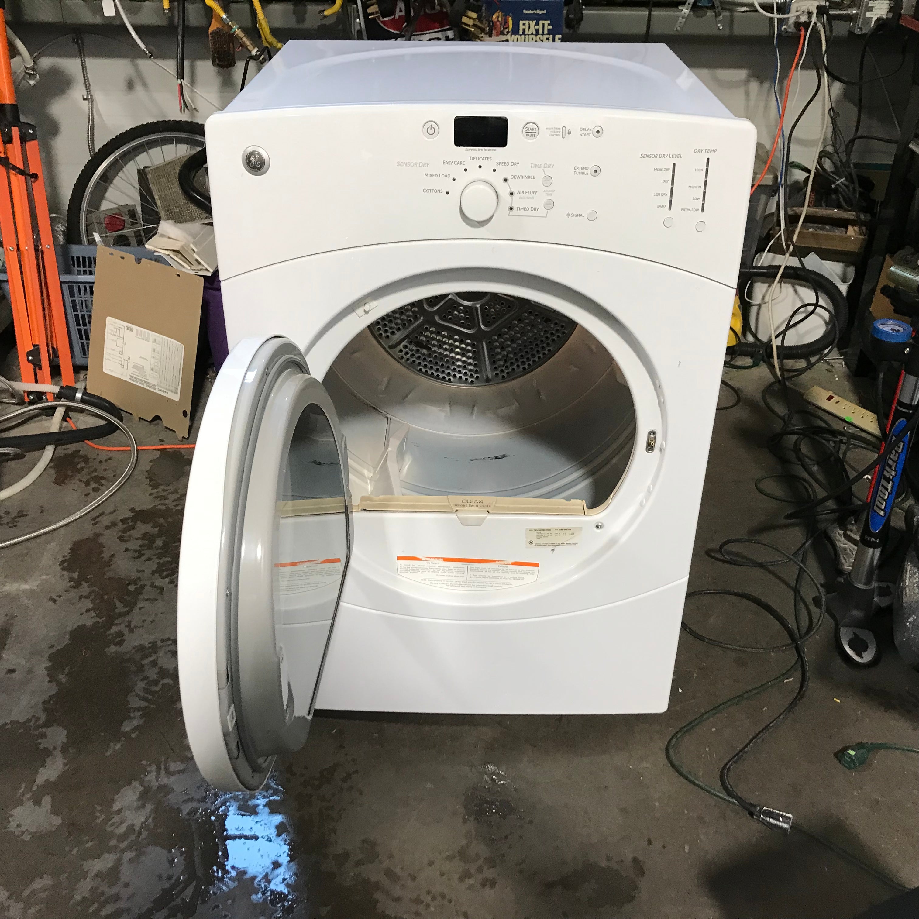 GE White Front-Load Electric Dryer 27"x 29"x 41"