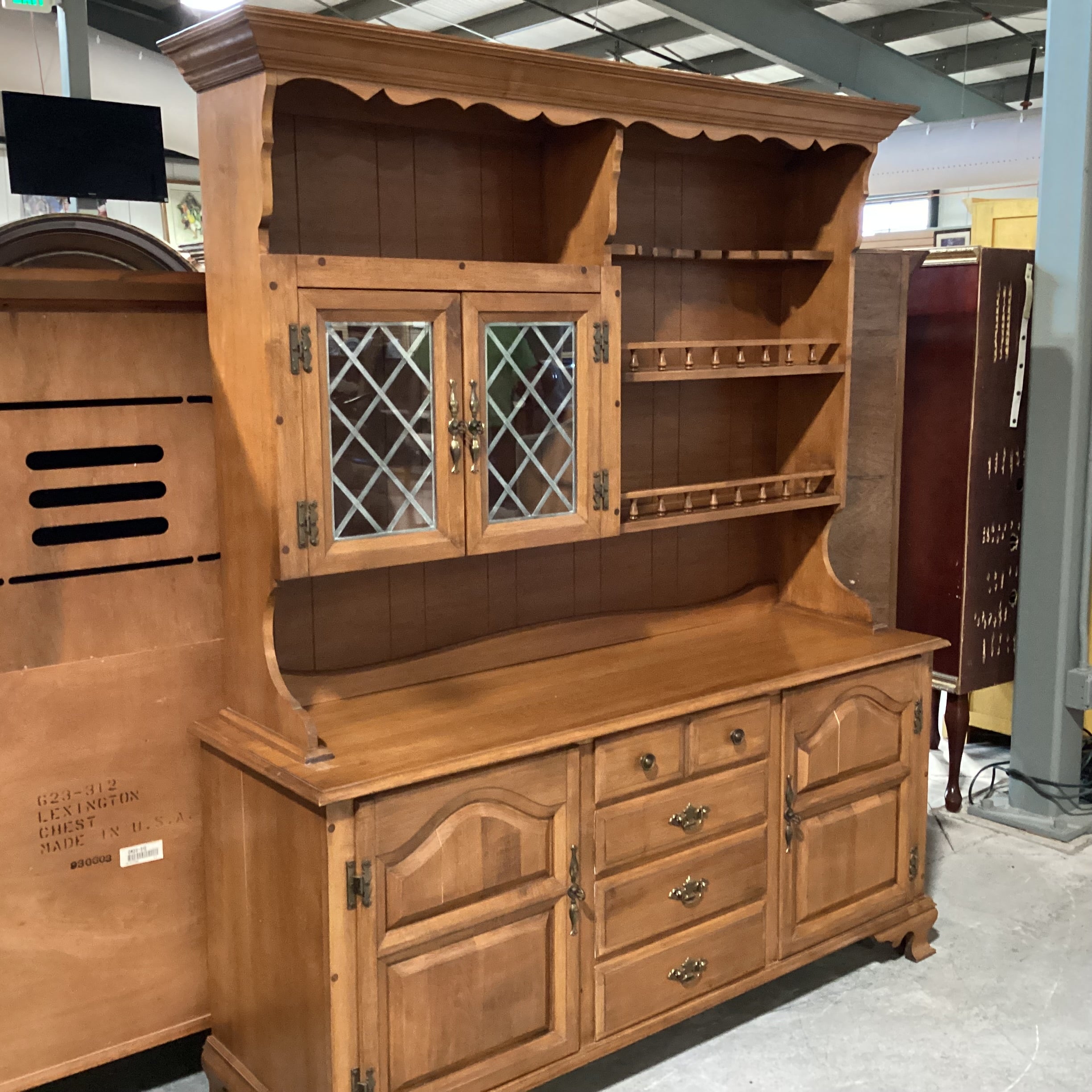 Sprague & Carleton Vintage Colonial Style Solid Rock Maple 4 Door 4 Drawer 2 Piece Hutch 62"x 19"x 75"