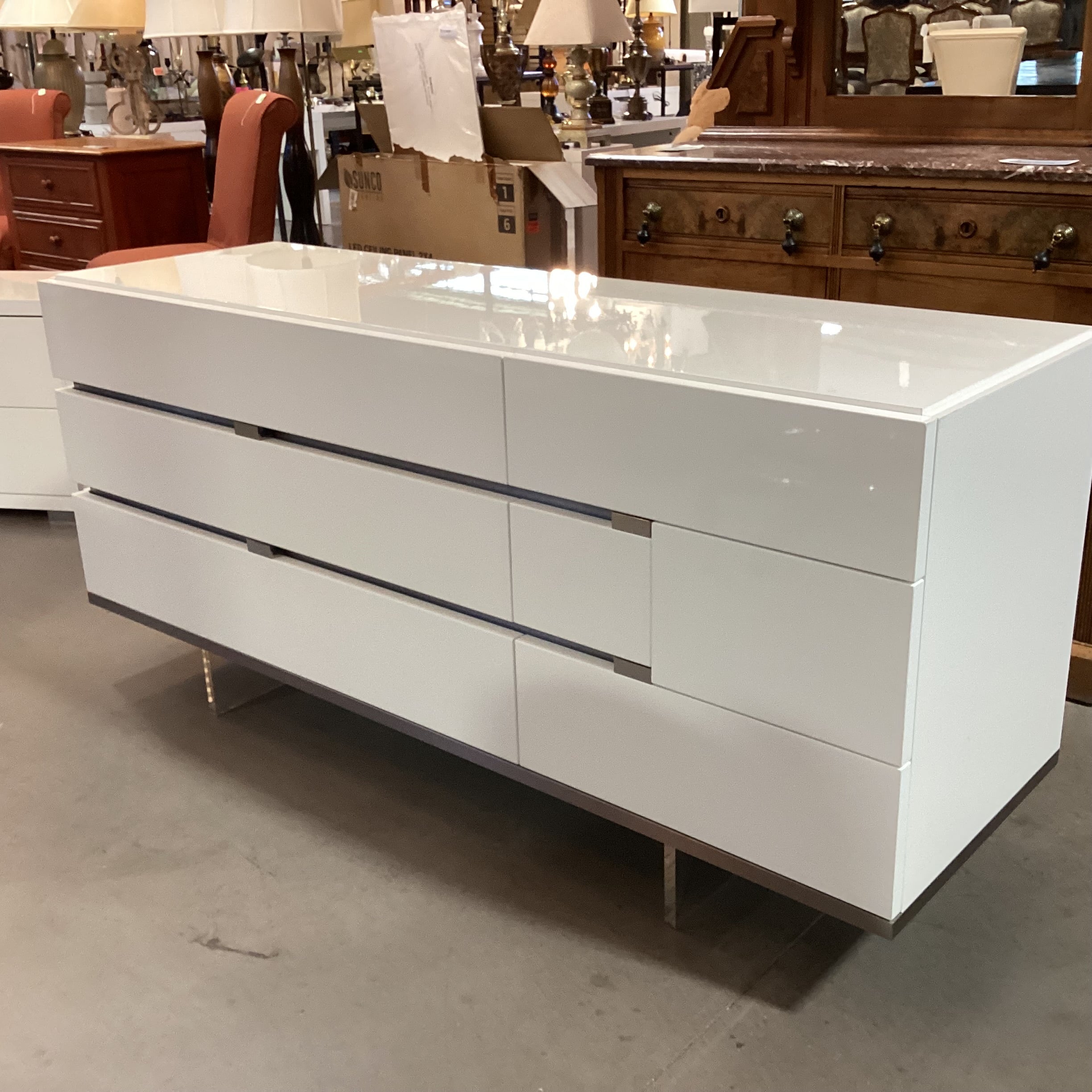 Alf DaFre Made in Italy Modern White Lacquer Chrome & Lucite 6 Drawer Dresser 67"x 21"x 32"