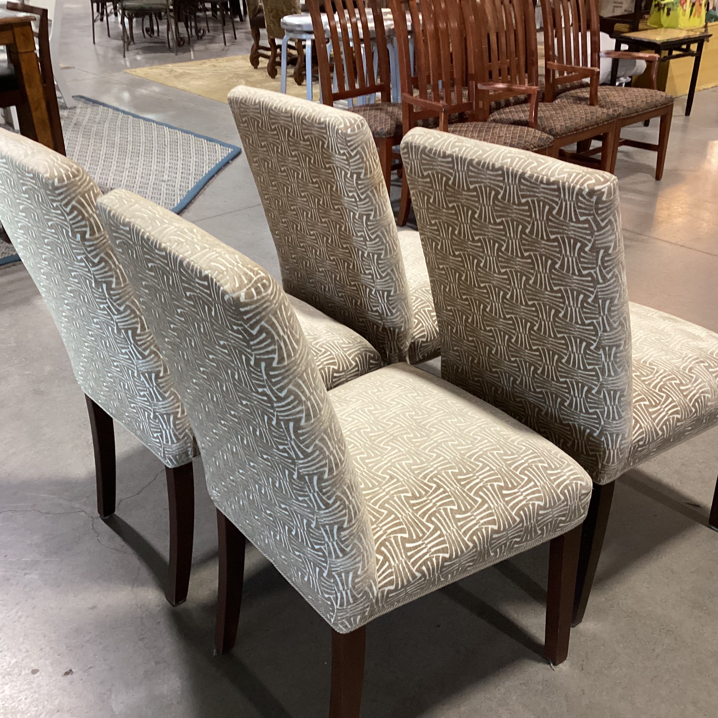 Set of 4 Beige & Ivory Raised Chenille Design Dining Chairs 22"x 24"x 40"