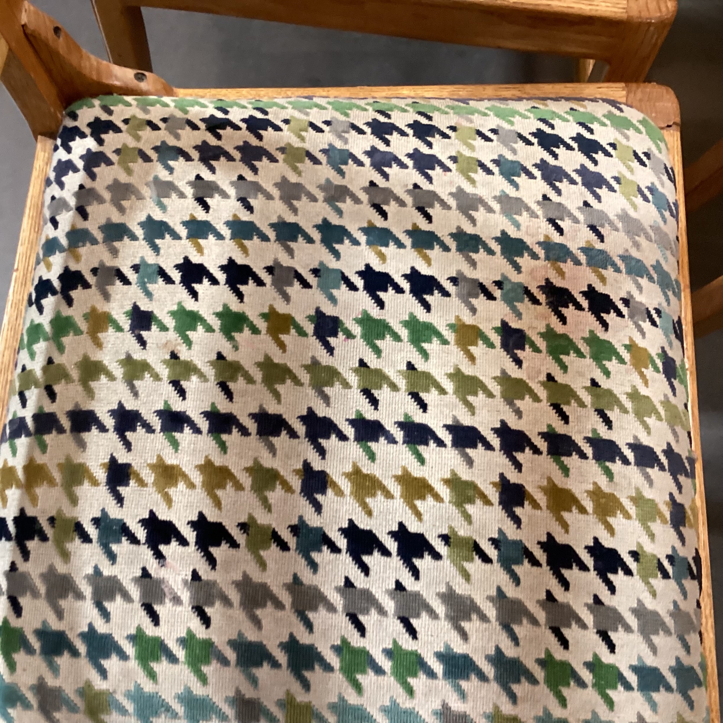 SET of 6 Light Wood Ladder Back & Velvet Houndstooth Seat Dining Chairs 19"x 17"x 44.5"