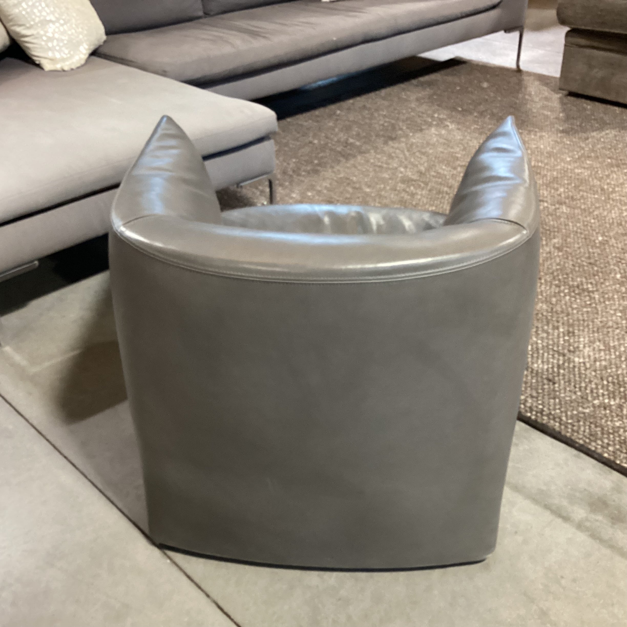Poliform Santa Monica Grey Leather Modern Swivel Chair 30"x 33"x 26"