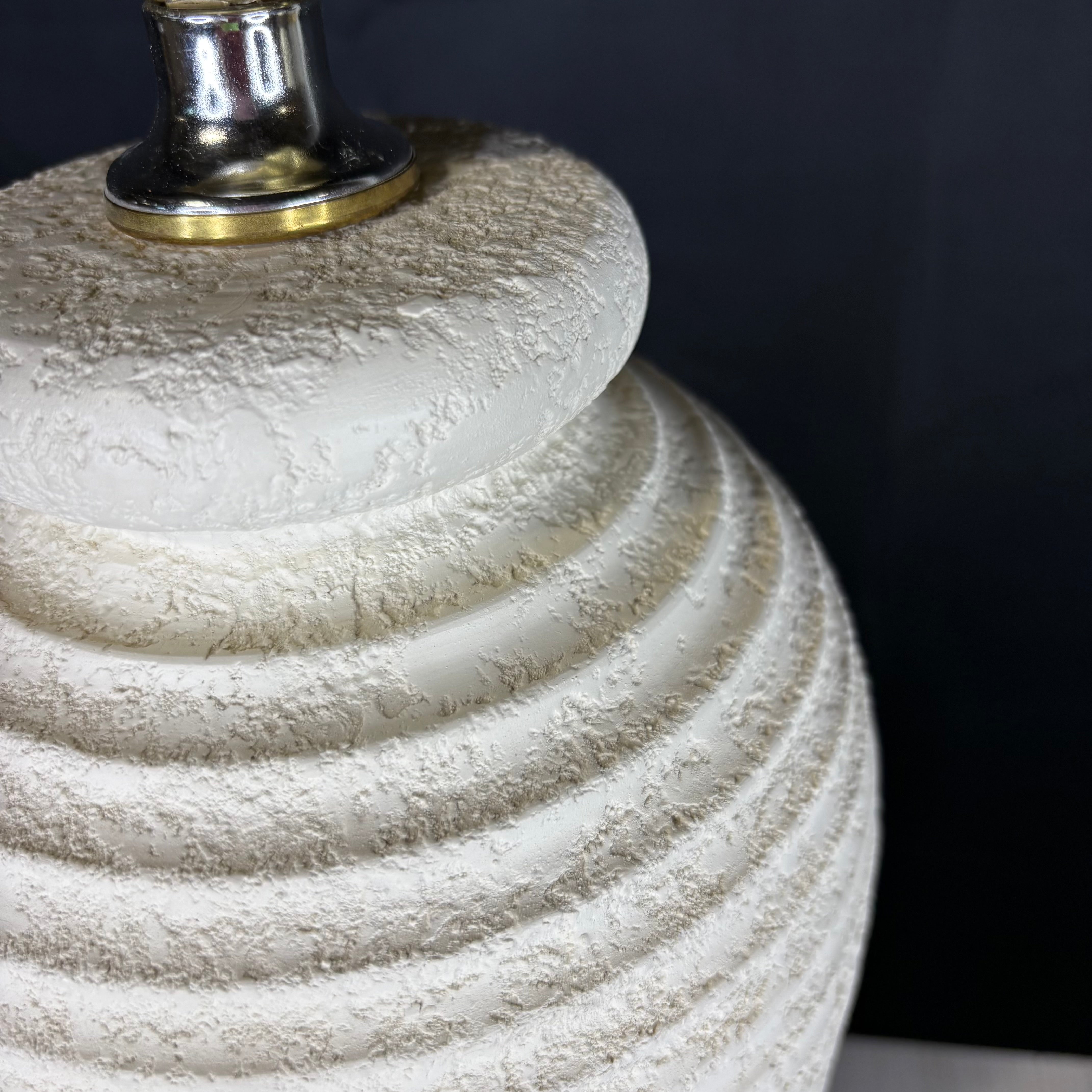 Vintage Post Modern Tapered Ribbed Plaster Table Lamp 7” Diameter x 16”