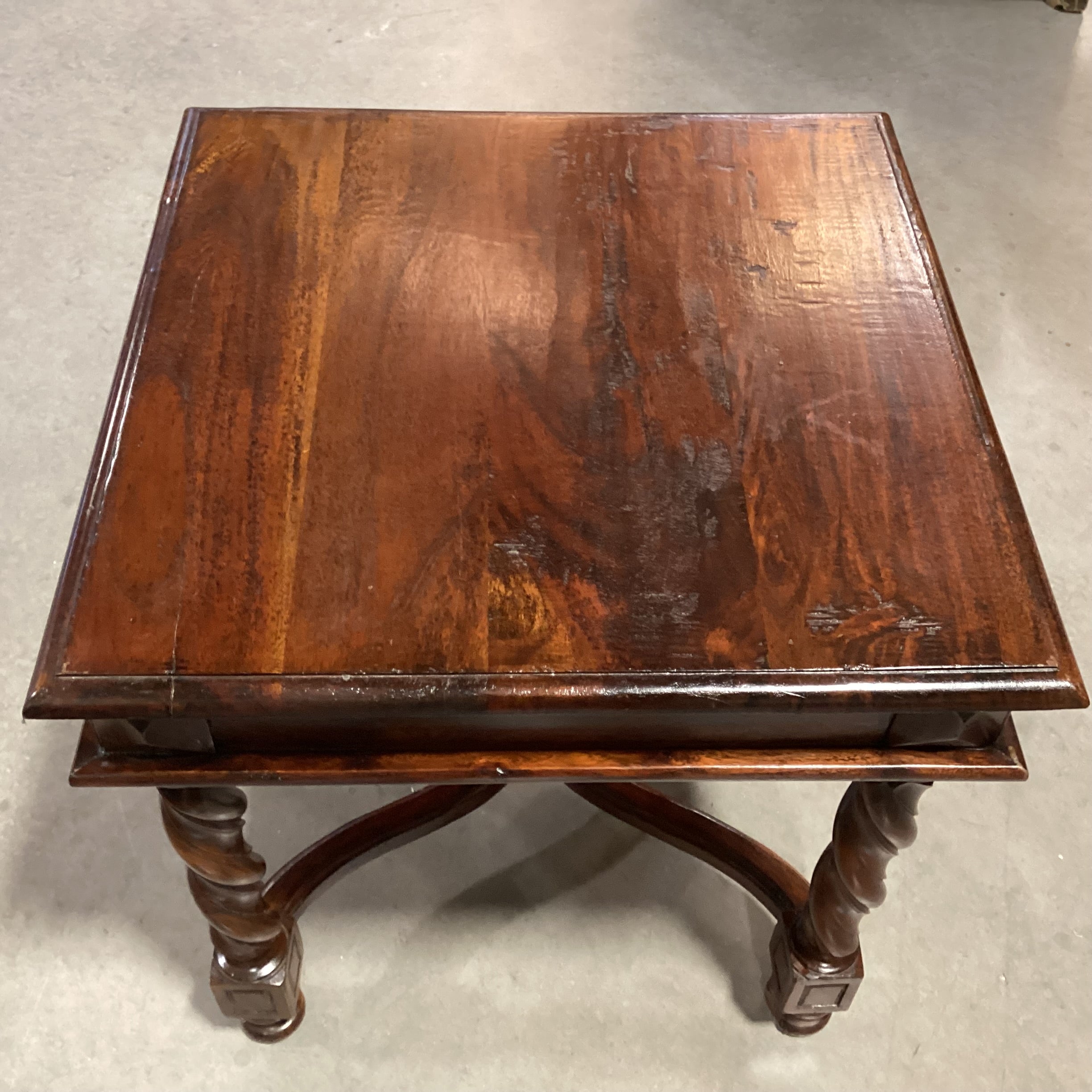 Dark Finish Ornate Carved Twist & Trestle End Table 24"x 24"x 24"
