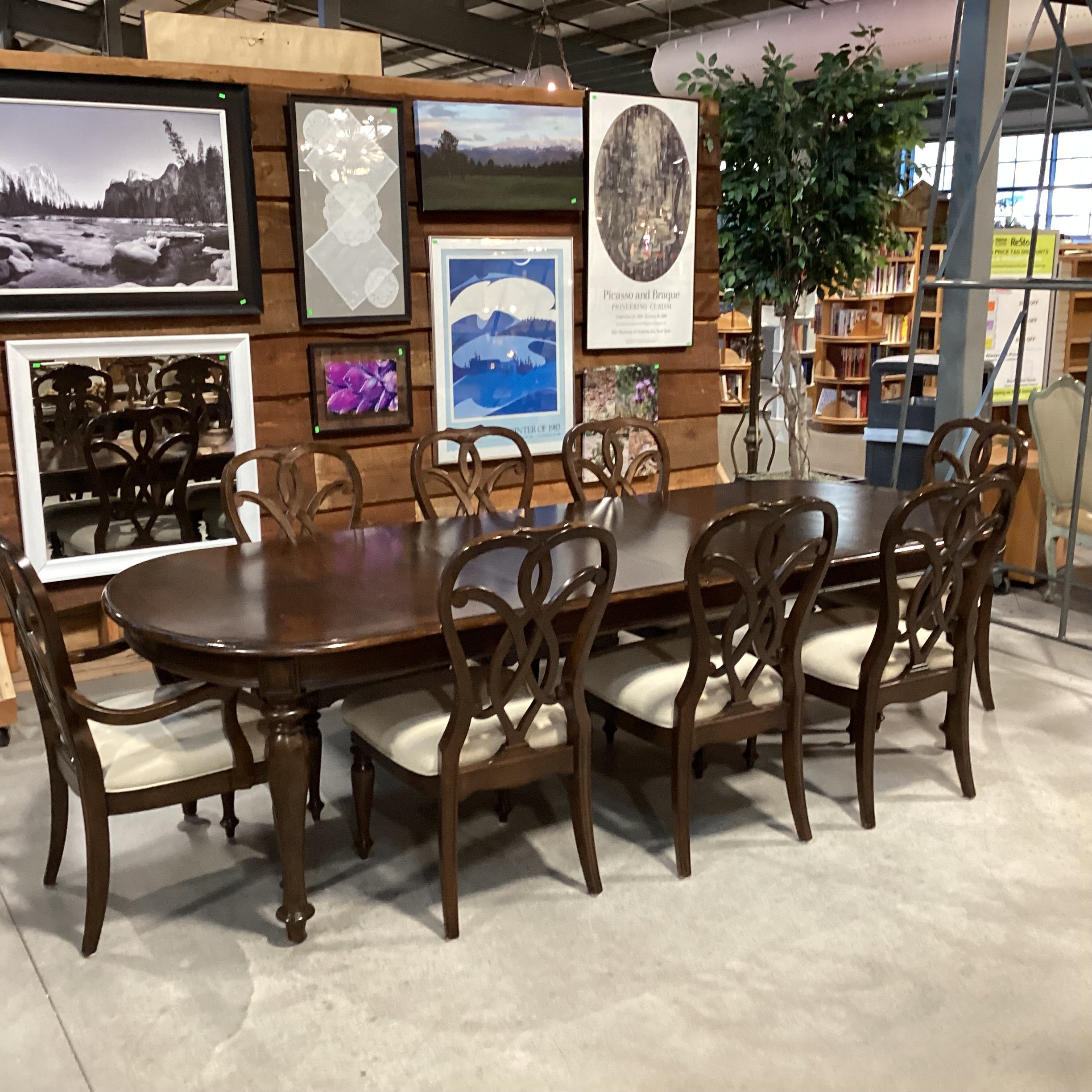 Hooker Furniture Dark Finish Wood & Veneer 2 Leaf Table with 8 Chairs Dining Set 112"x 44"x 30.5"