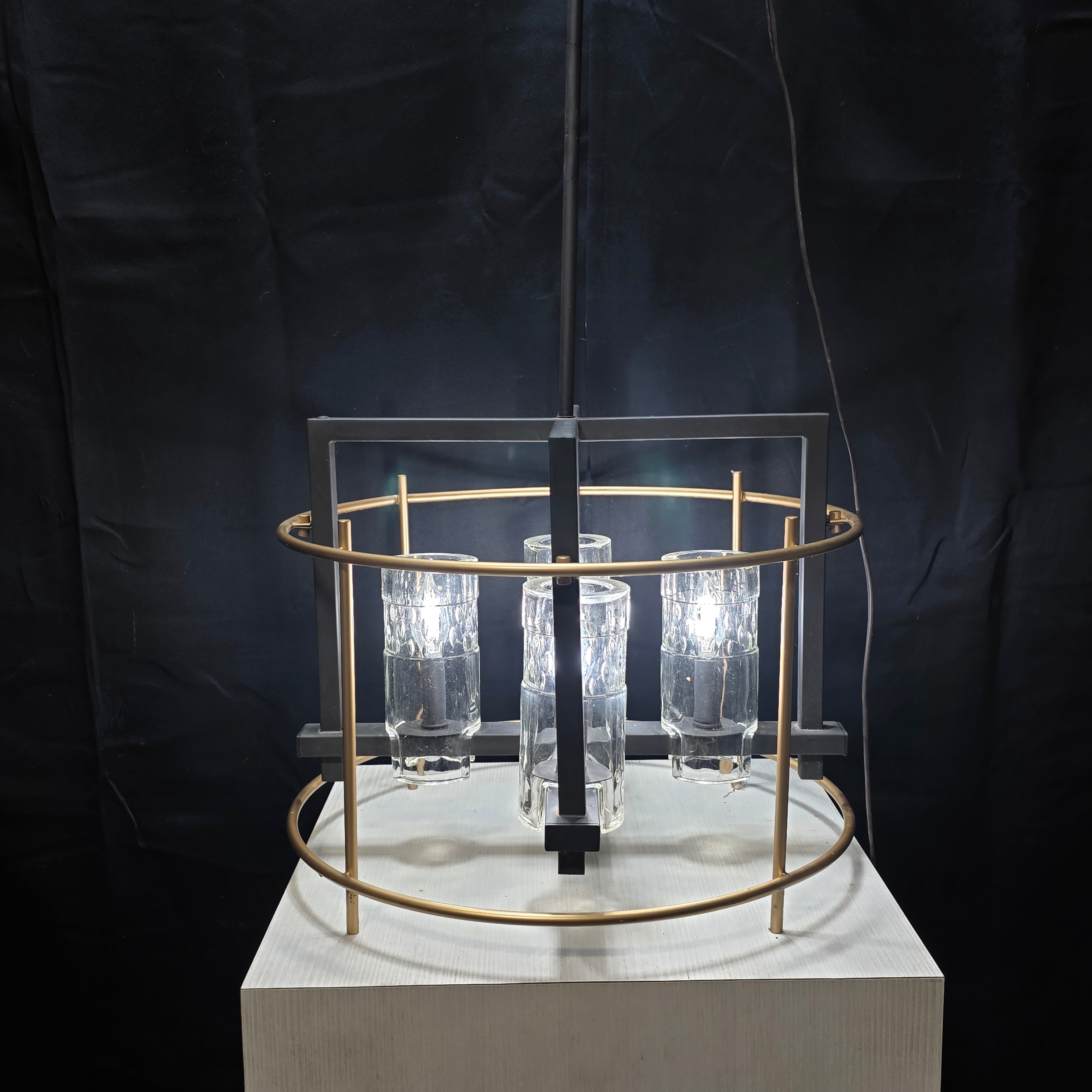 Artcraft Lighting 4 Light Chandelier 19.5"Dx52.75"