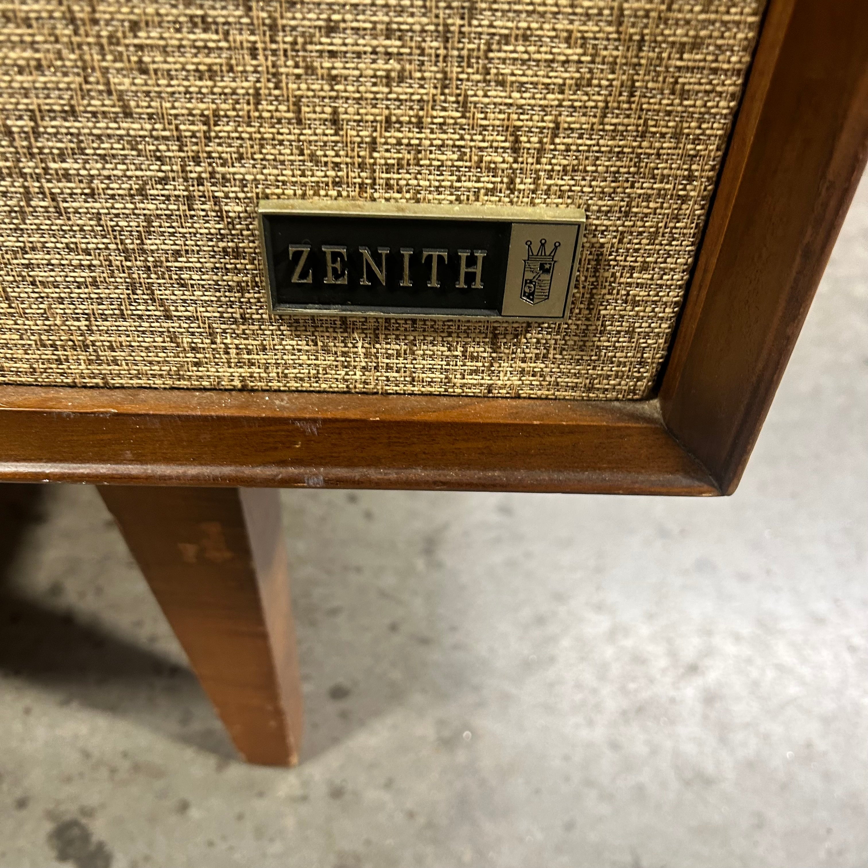 ZenithStereophonic High Fidelity Phonograph Model: MT1960