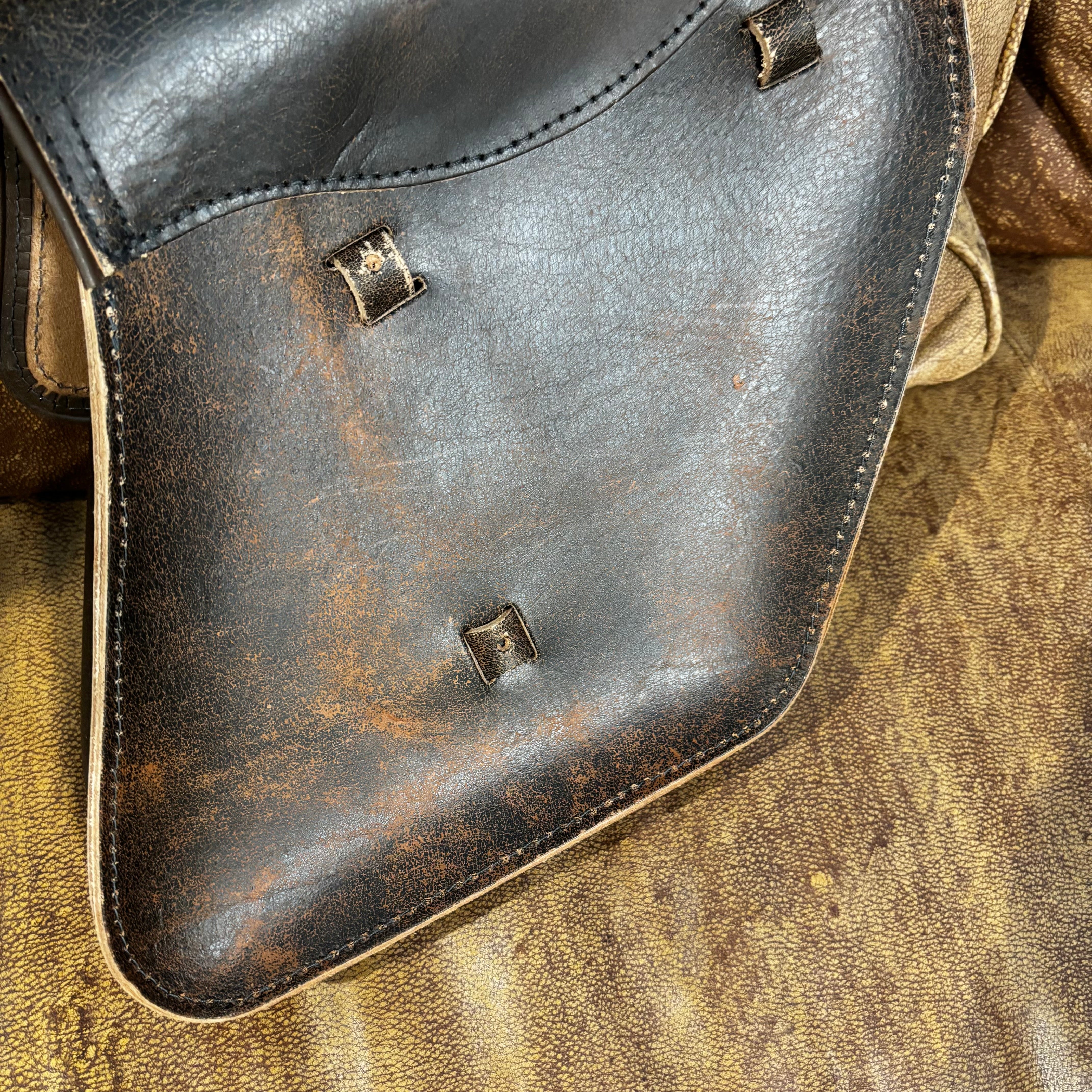 Harley Davidson La Rosa Rustic Leather Left-Side Saddlebag 11"x 12", 3.5" Thick Motorcycle Accessories