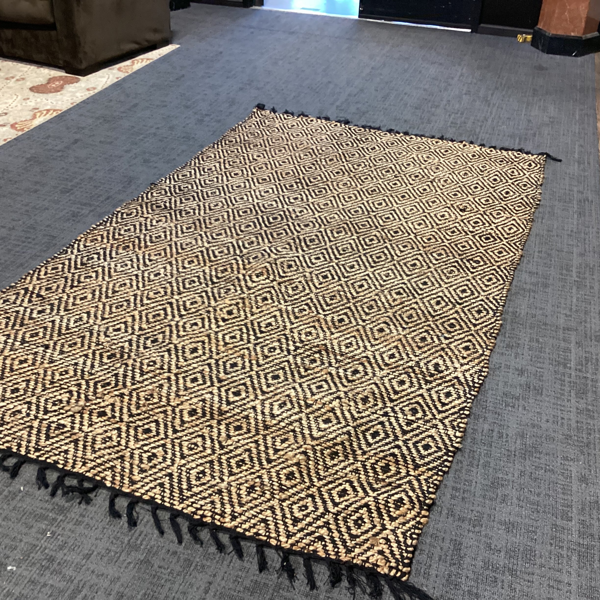 Unique Loom Black & Tan Jute Hand Woven Rug 5'x 8'