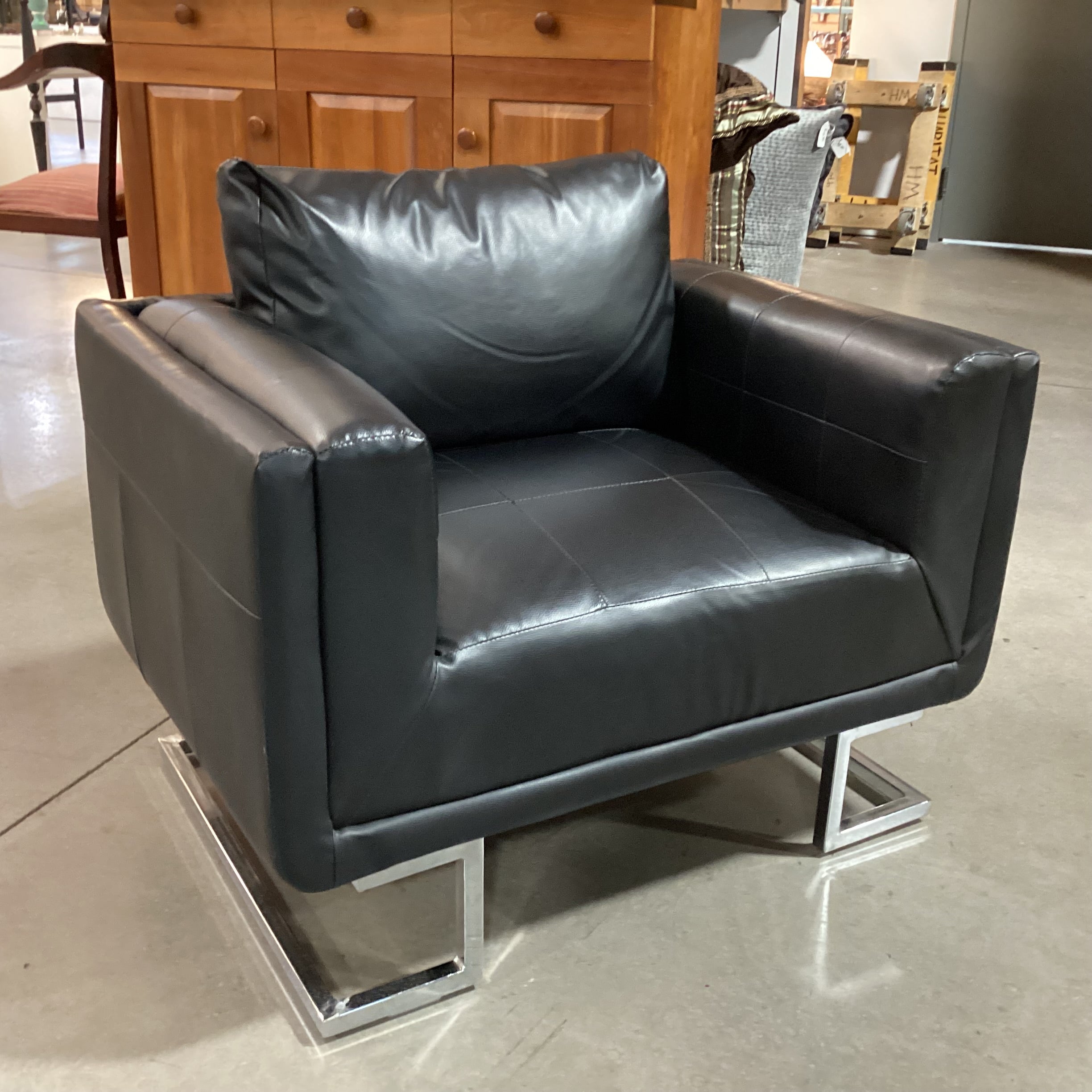 VidaXL Black Faux Leather & Chrome Cube Chair 33"x 24"x 22"