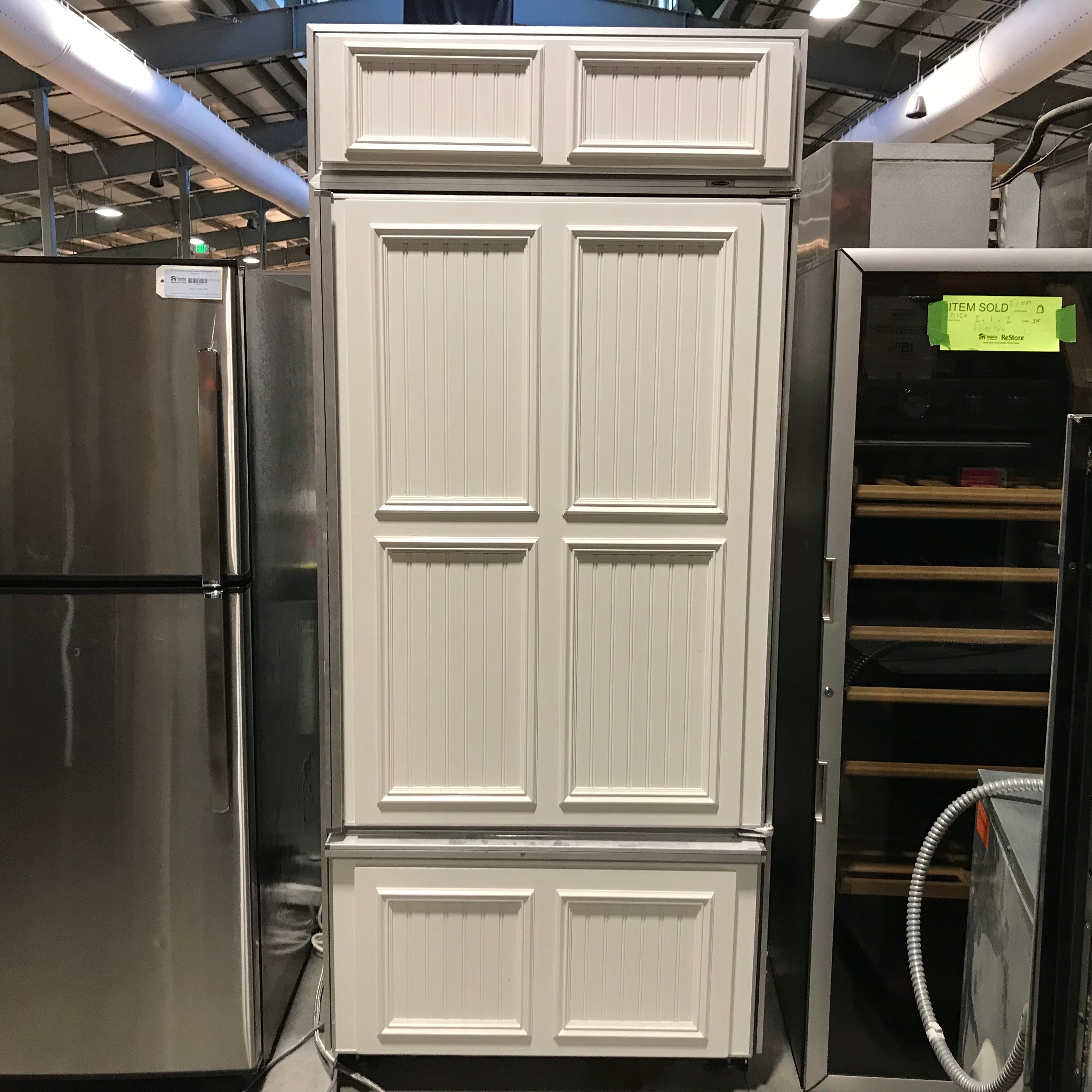 Sub-Zero 550 36" White Paneled Door, Bottom Freezer Refrigerator 36"x 26"x 84" (1992)