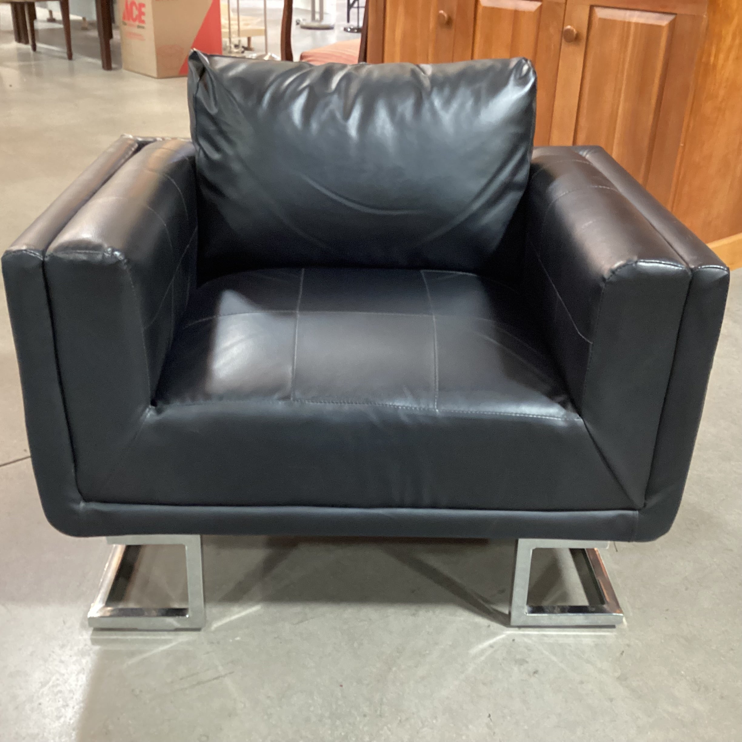 VidaXL Black Faux Leather & Chrome Cube Chair 33"x 24"x 22"