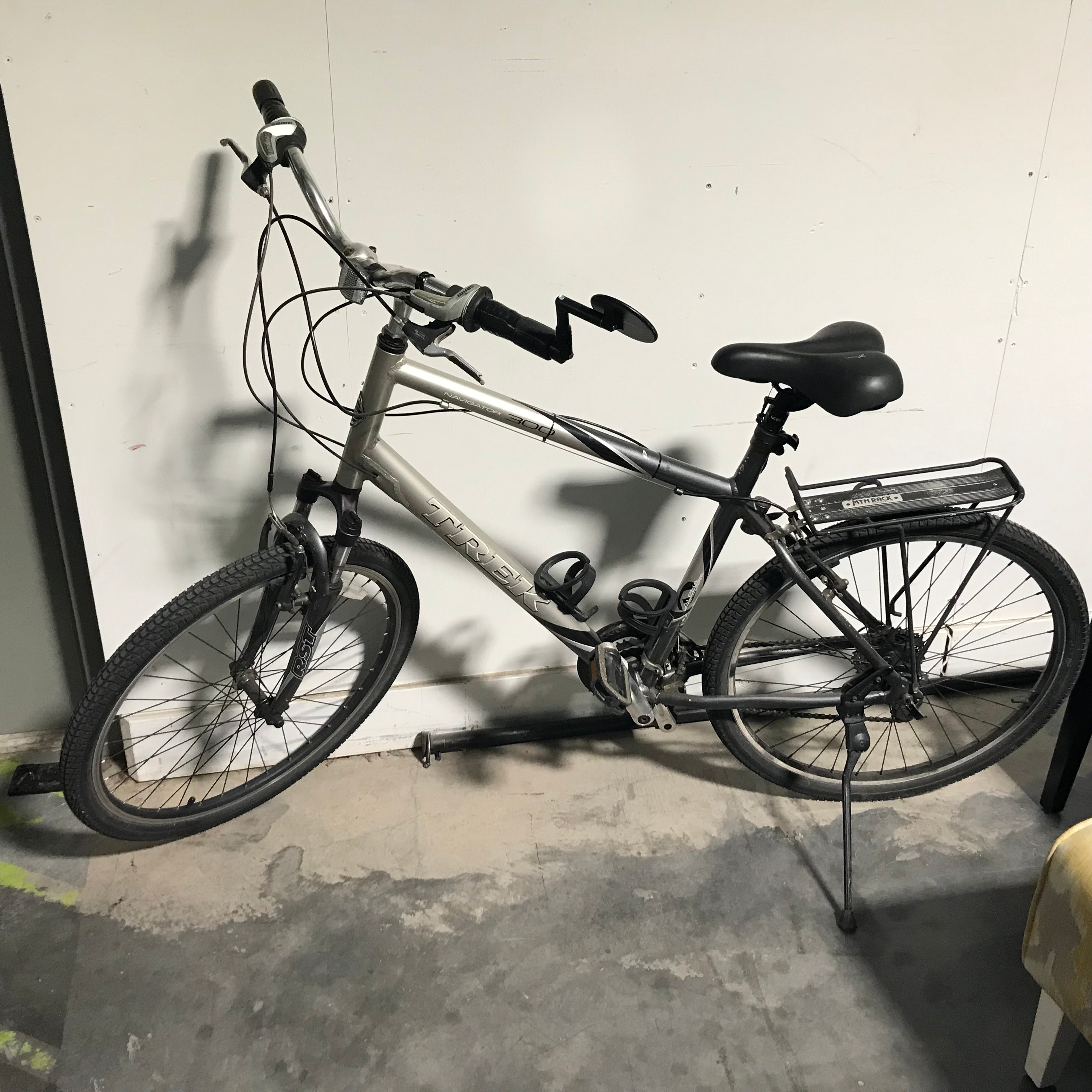 Trek Navigator 300 54cm Silver 24 Speed KS Drop Seat Cruiser Bike