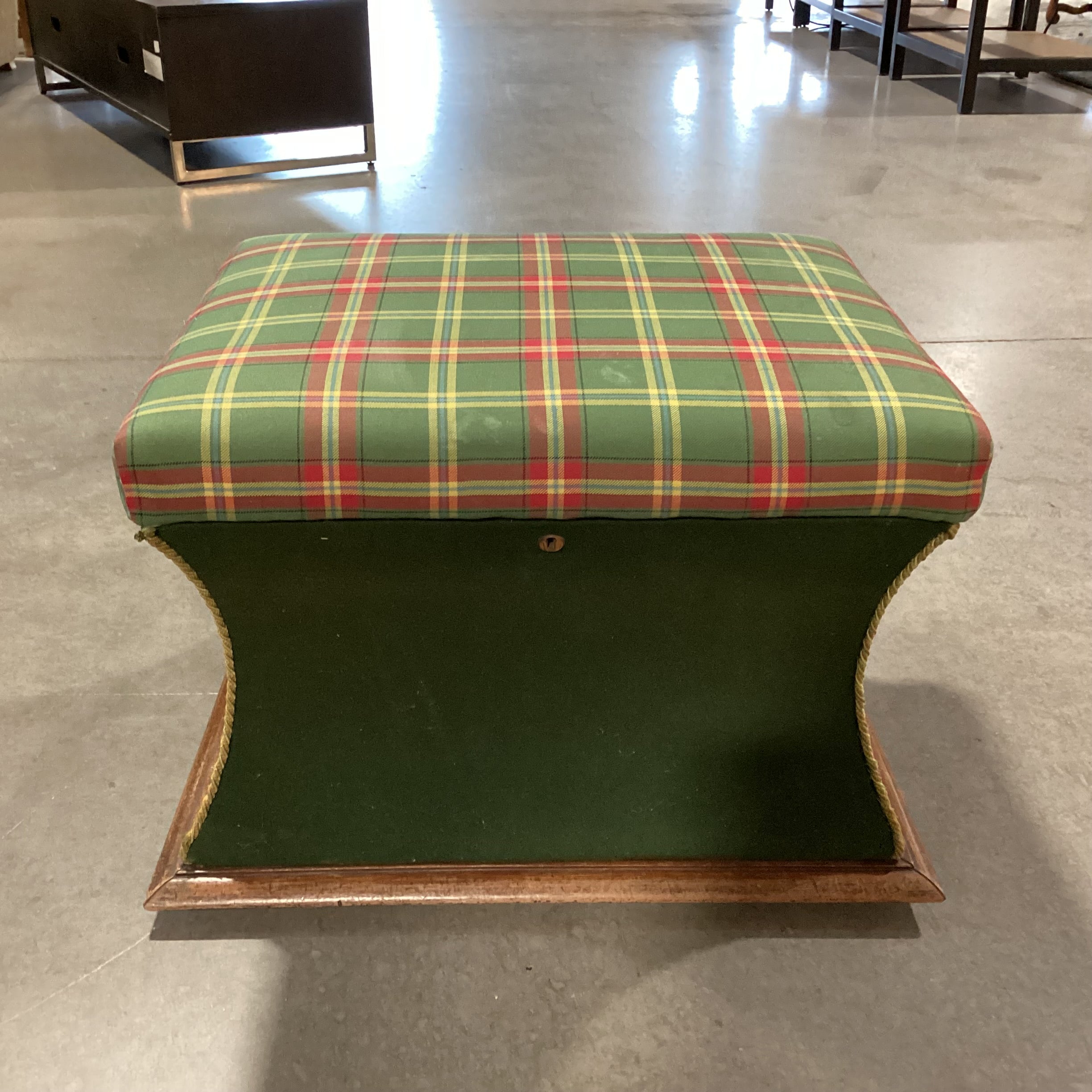 Green & Plaid Lionshead Handles Trunk Style with Storage Ottoman 24"x 20"x 17"