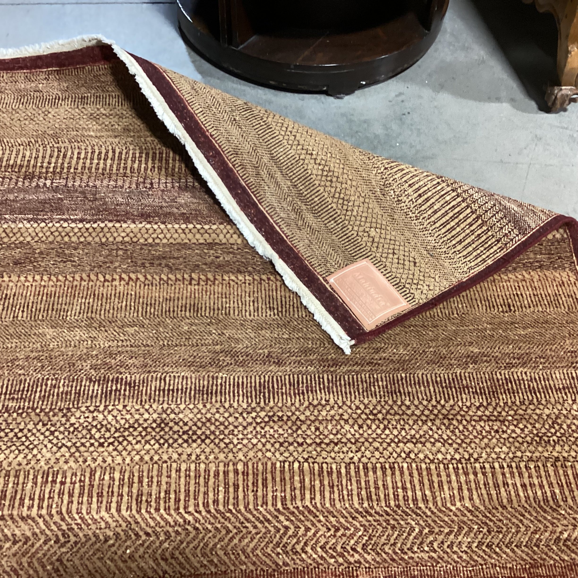 Mahindra Black Mountain Looms Tan & Red Hand Woven Wool Rug 9'x 12'3"