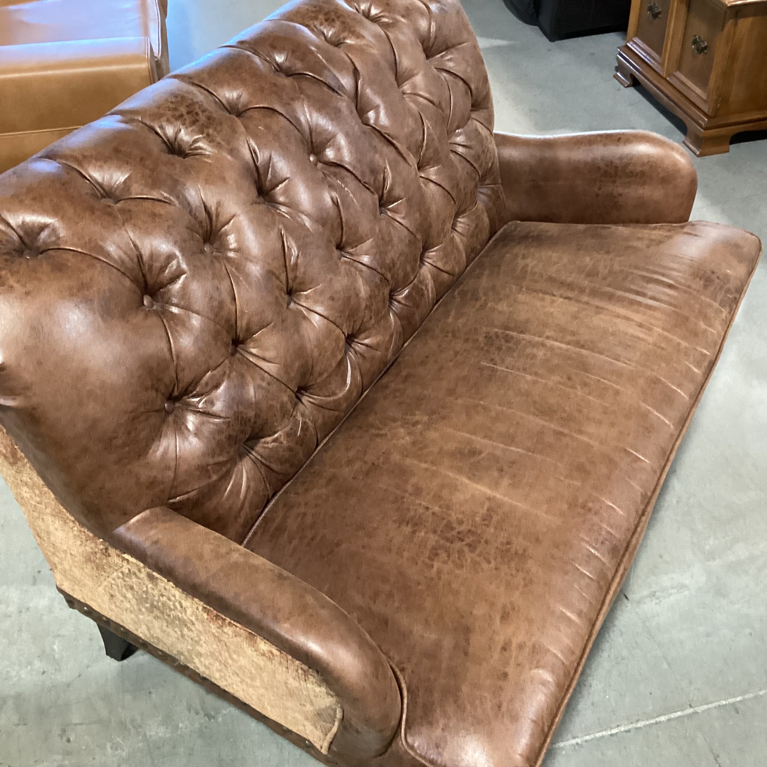 Pier 1 Imports Faux Leather Tufted Nail Head & Upholstery Love Seat Sofa 55"x 38"x 35"